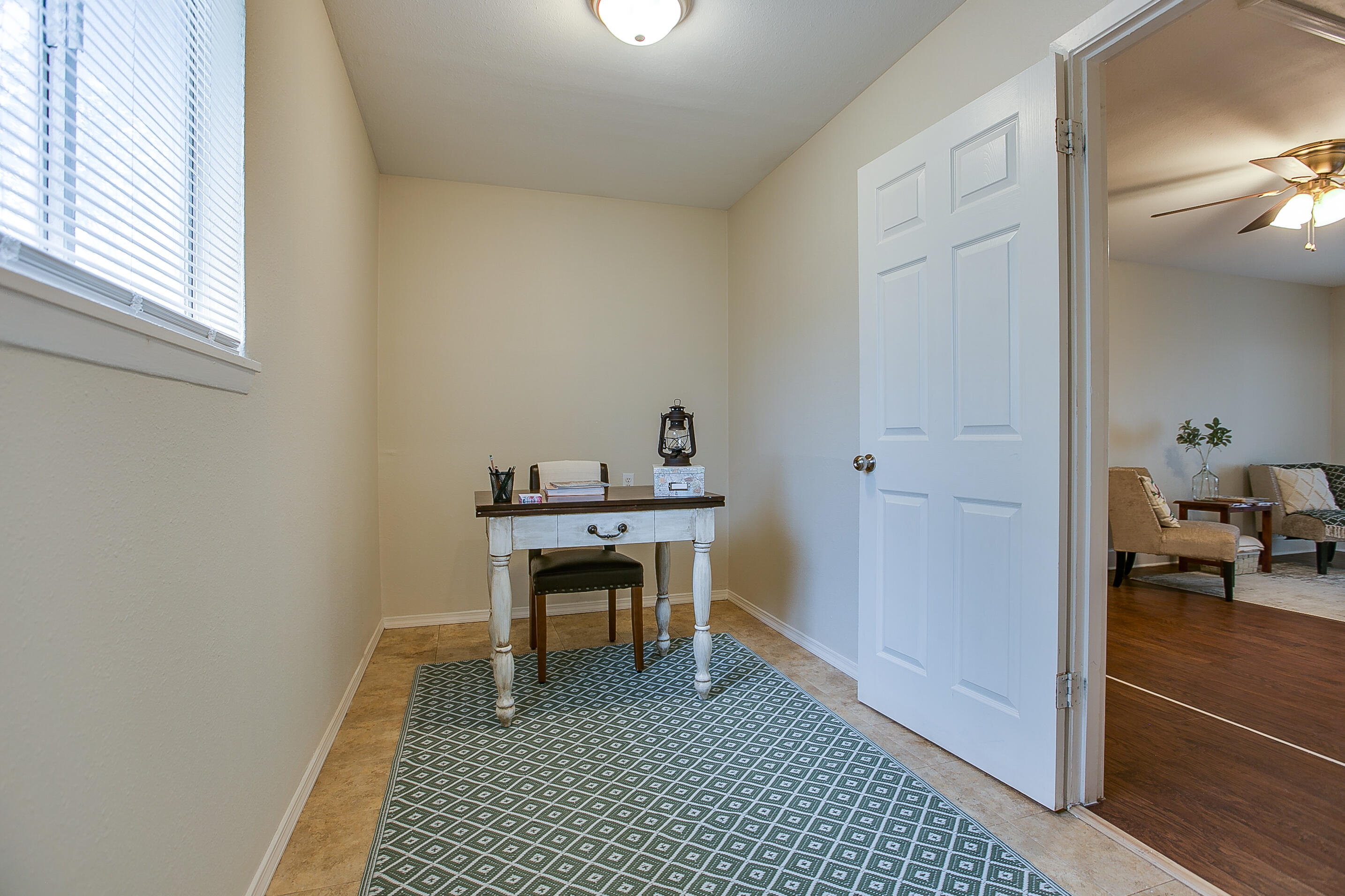 3523 S Oxford Drive Property Photo 16