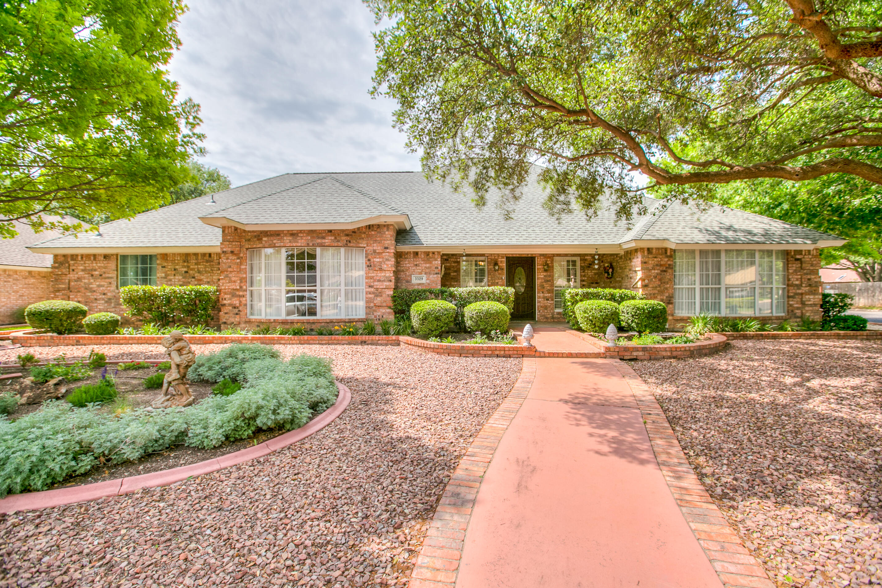 3329 Silver Spur Drive Property Photo 4