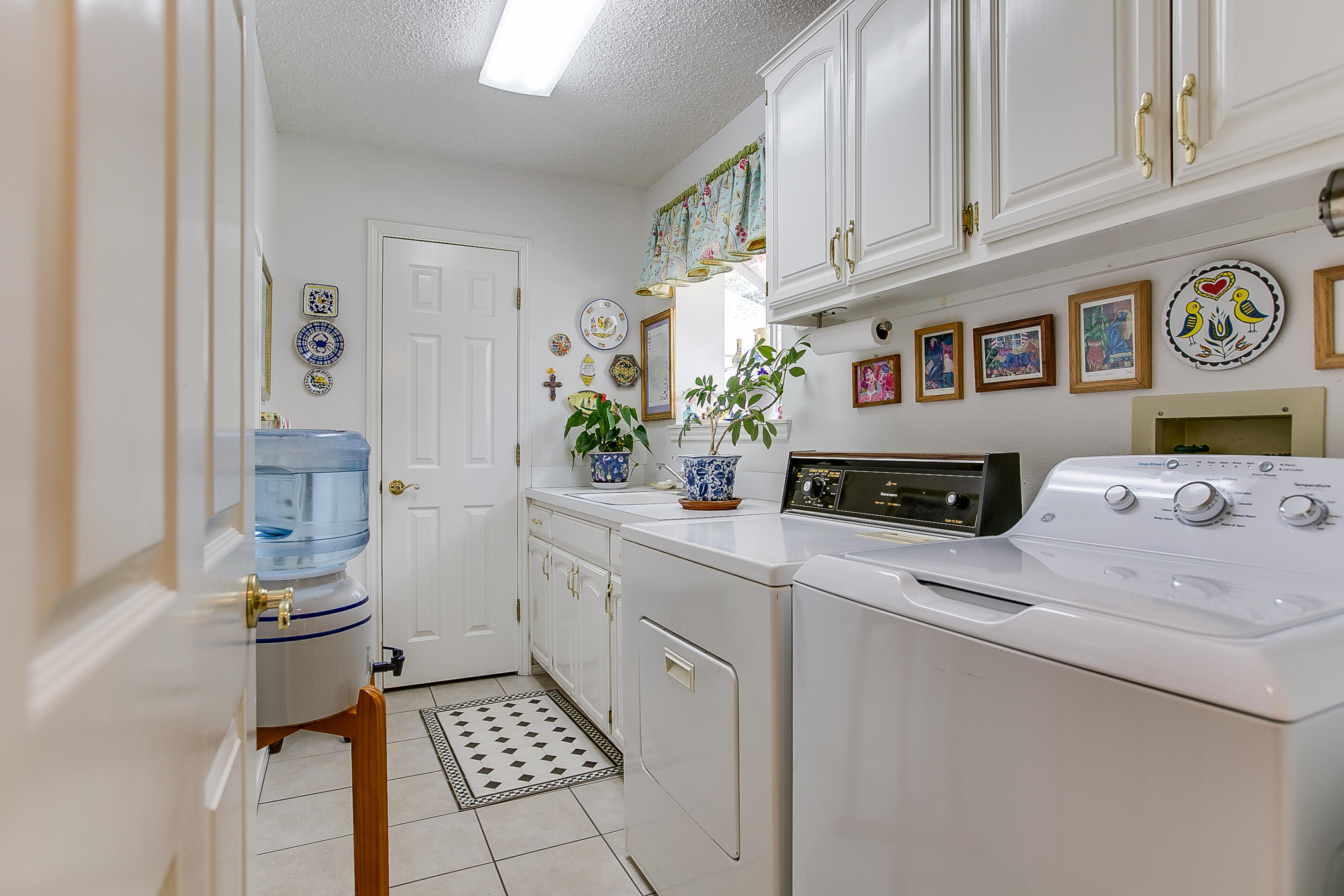 3329 Silver Spur Drive Property Photo 14
