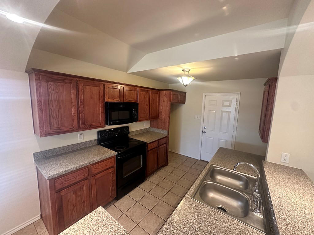 41 Amberwood Drive Property Photo 11