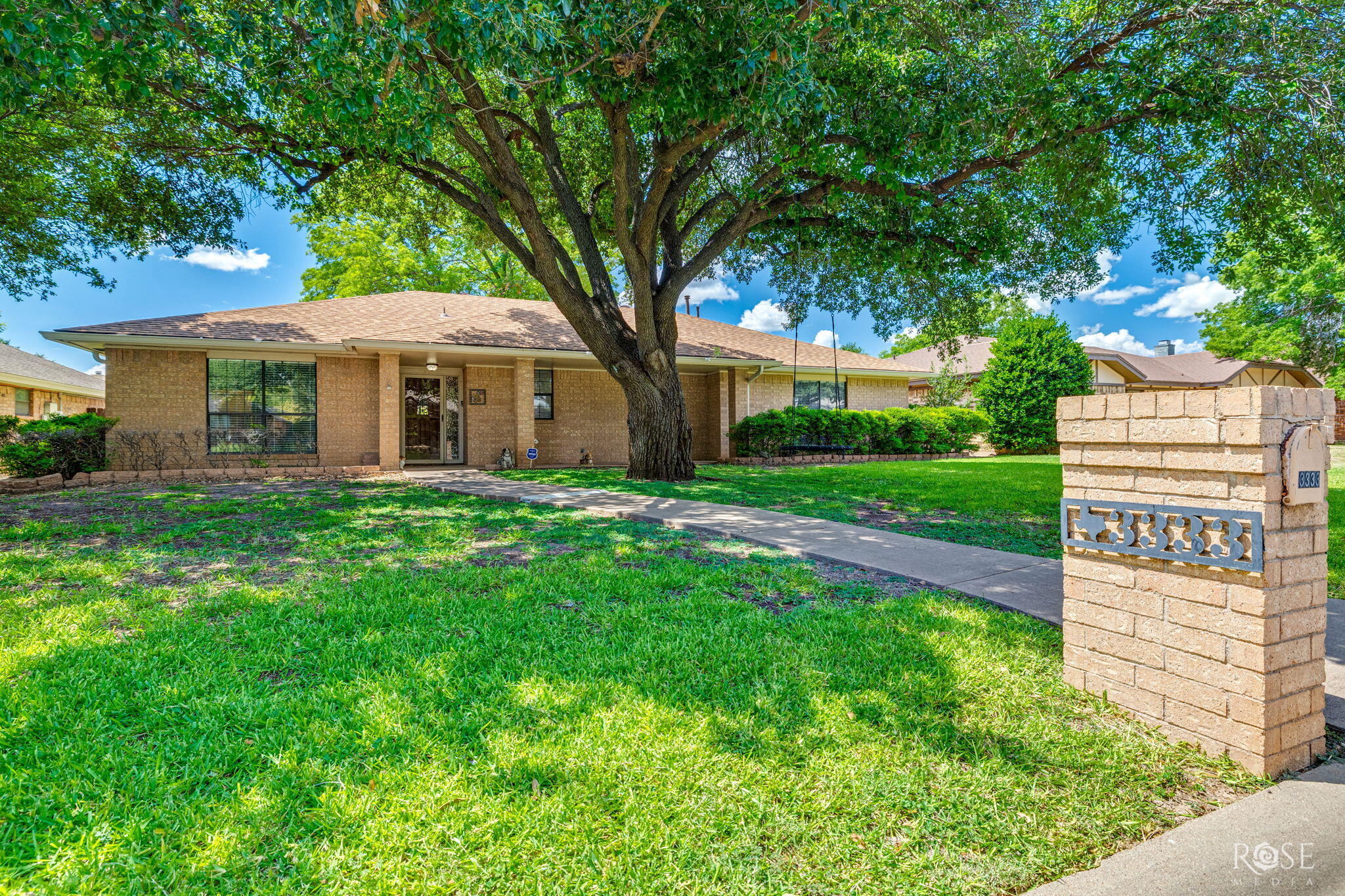 3333 Cedar Hill Drive Property Photo 3