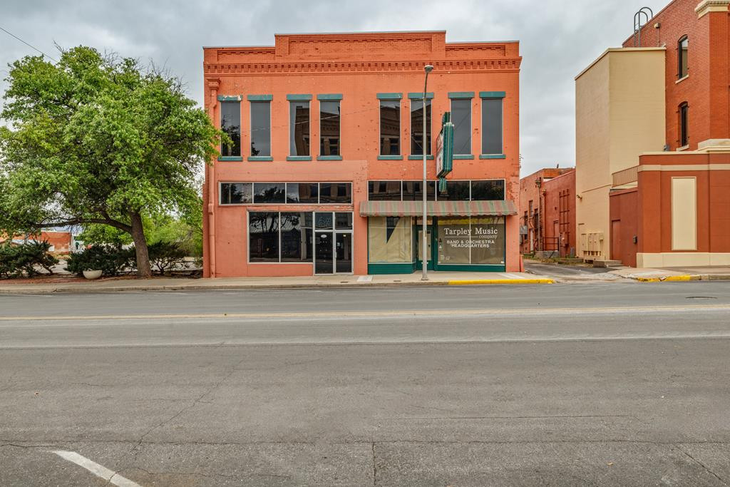 13 E Twohig Avenue Property Photo 1