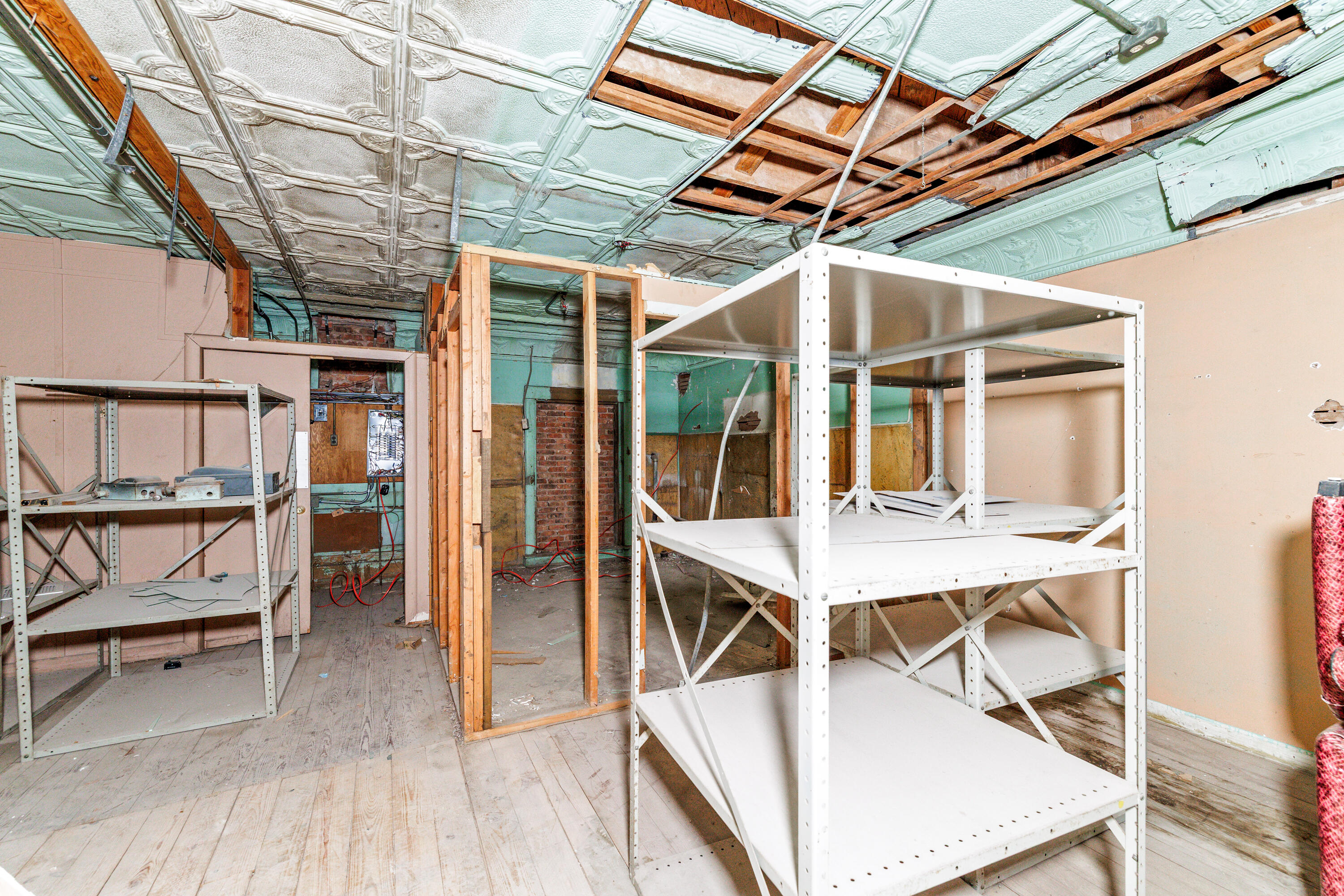 13 E Twohig Avenue Property Photo 8