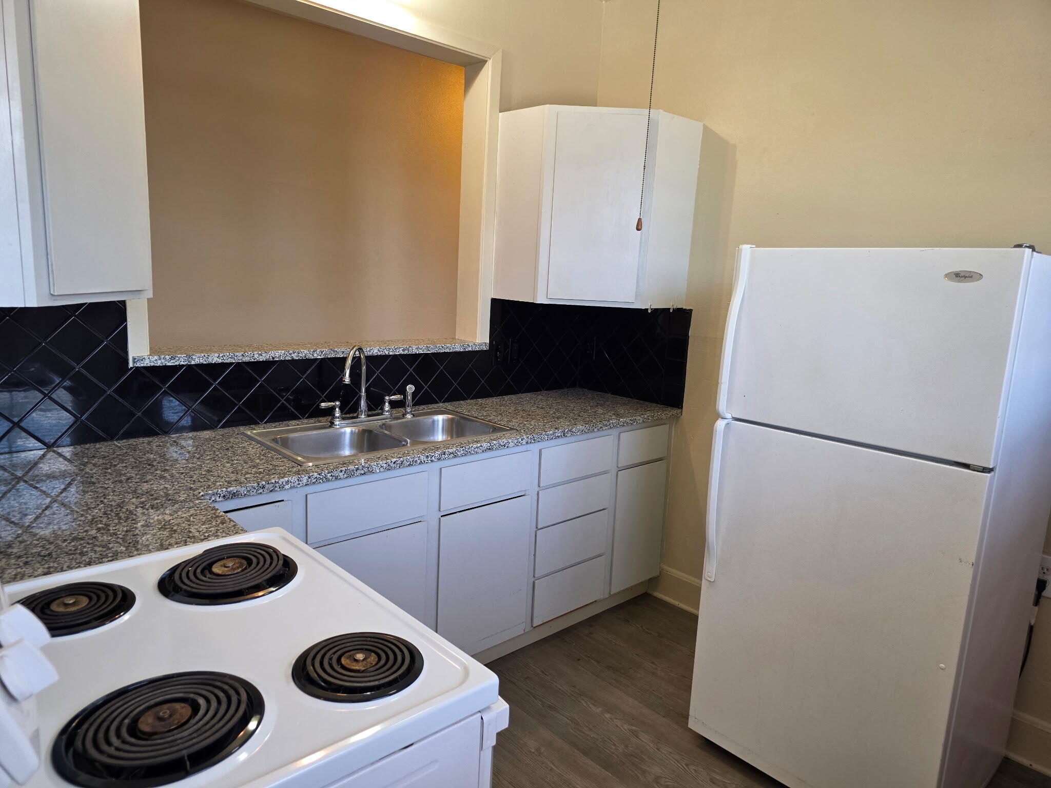 110 N Emerson Street Property Photo 6