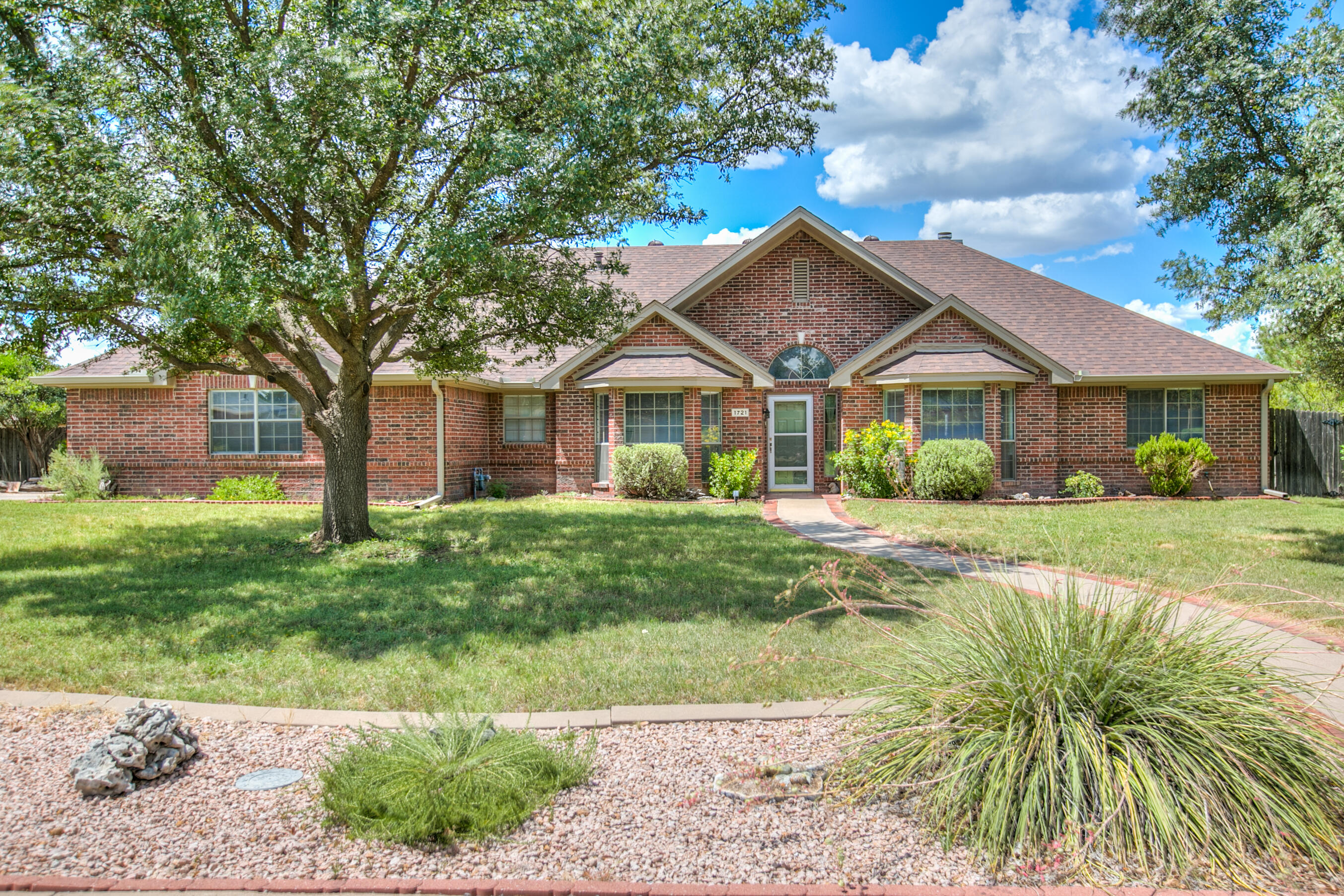 1721 Weston Road Property Photo 1