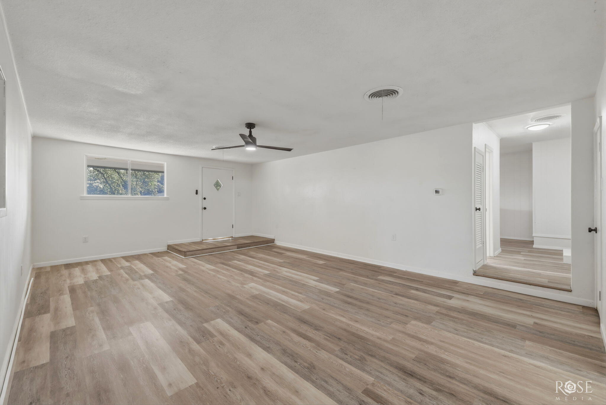 401 W 8th Street Property Photo 11