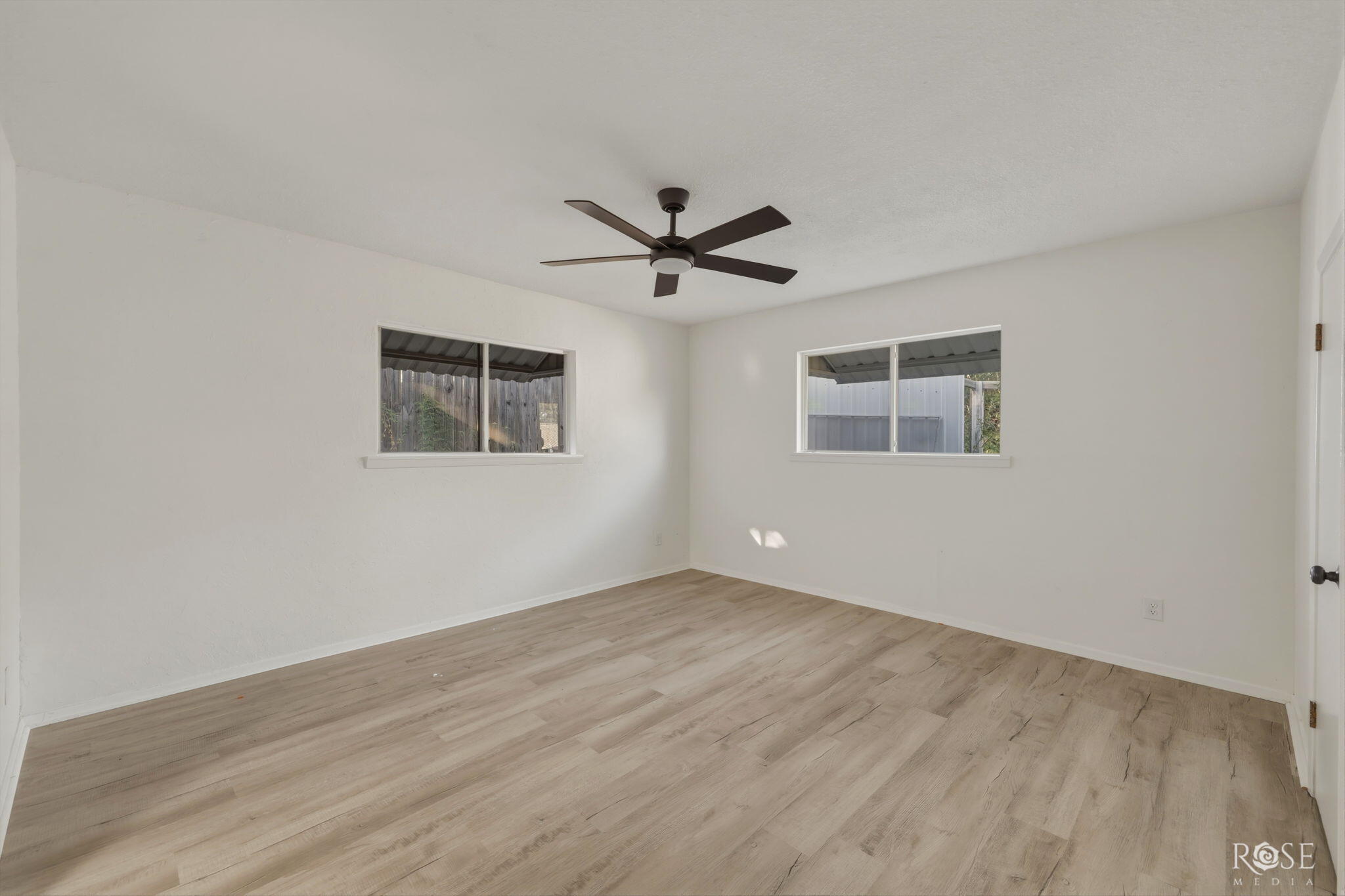 401 W 8th Street Property Photo 18