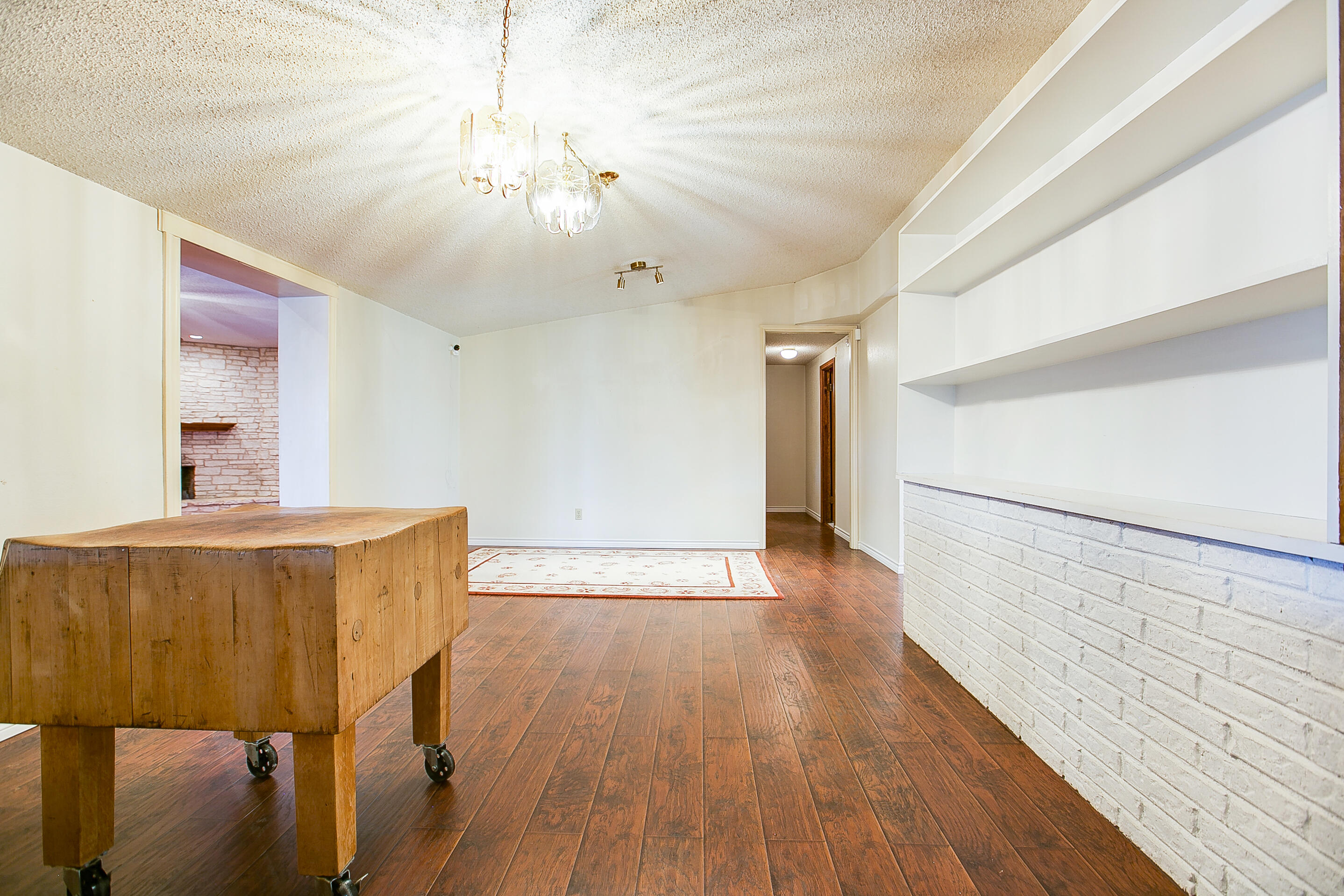 6329 Comanche Trail Property Photo 15