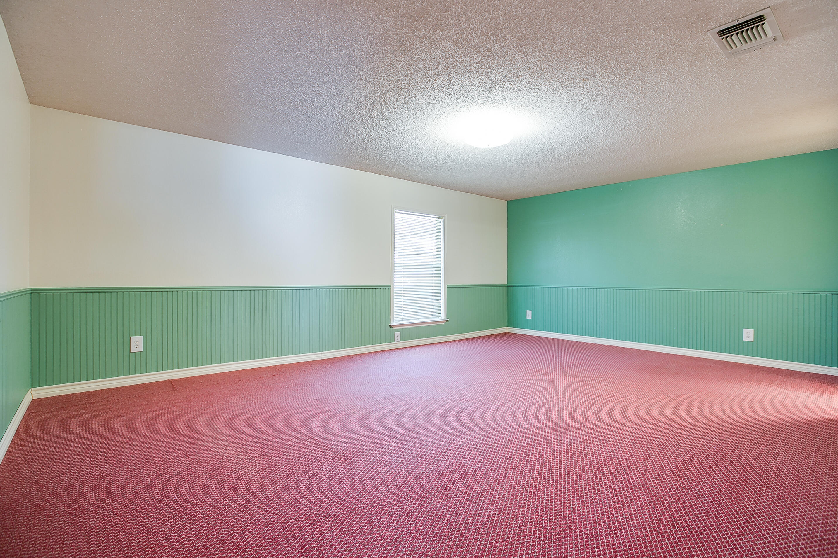 6329 Comanche Trail Property Photo 24