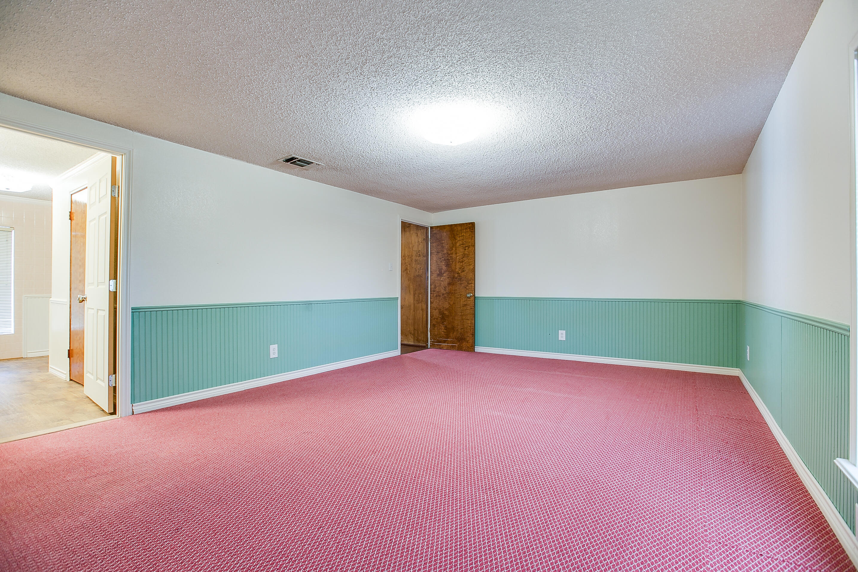 6329 Comanche Trail Property Photo 26