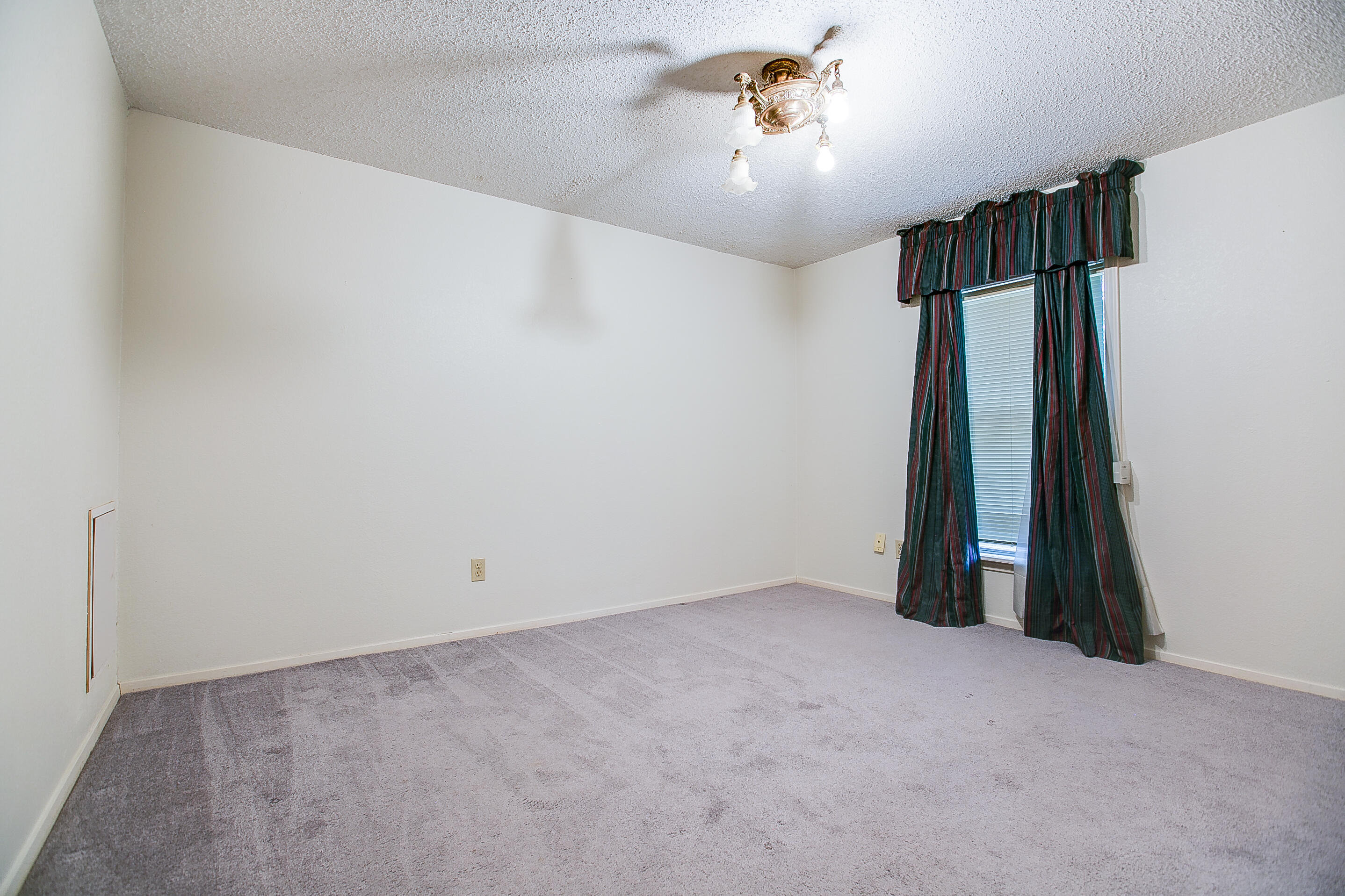 6329 Comanche Trail Property Photo 37