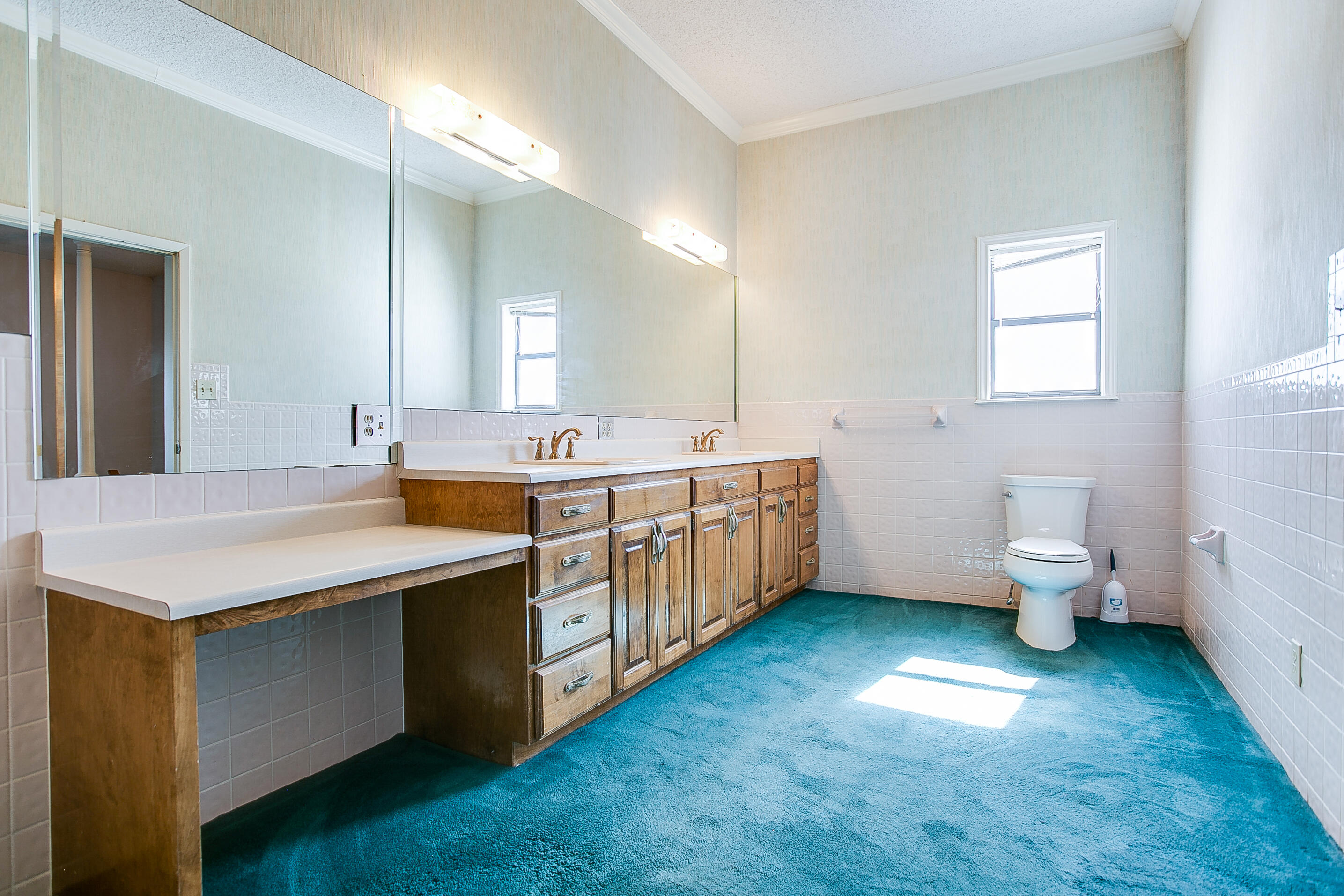 6329 Comanche Trail Property Photo 47