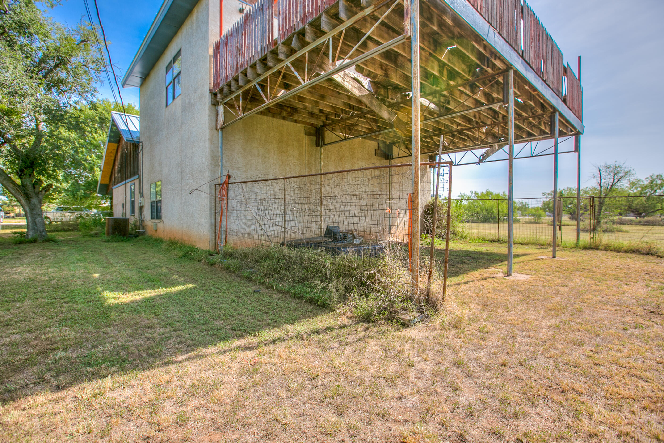 6329 Comanche Trail Property Photo 54