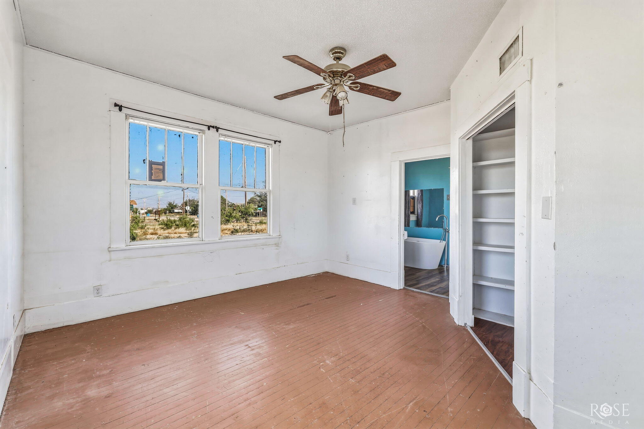 817 3rd Street Property Photo 7