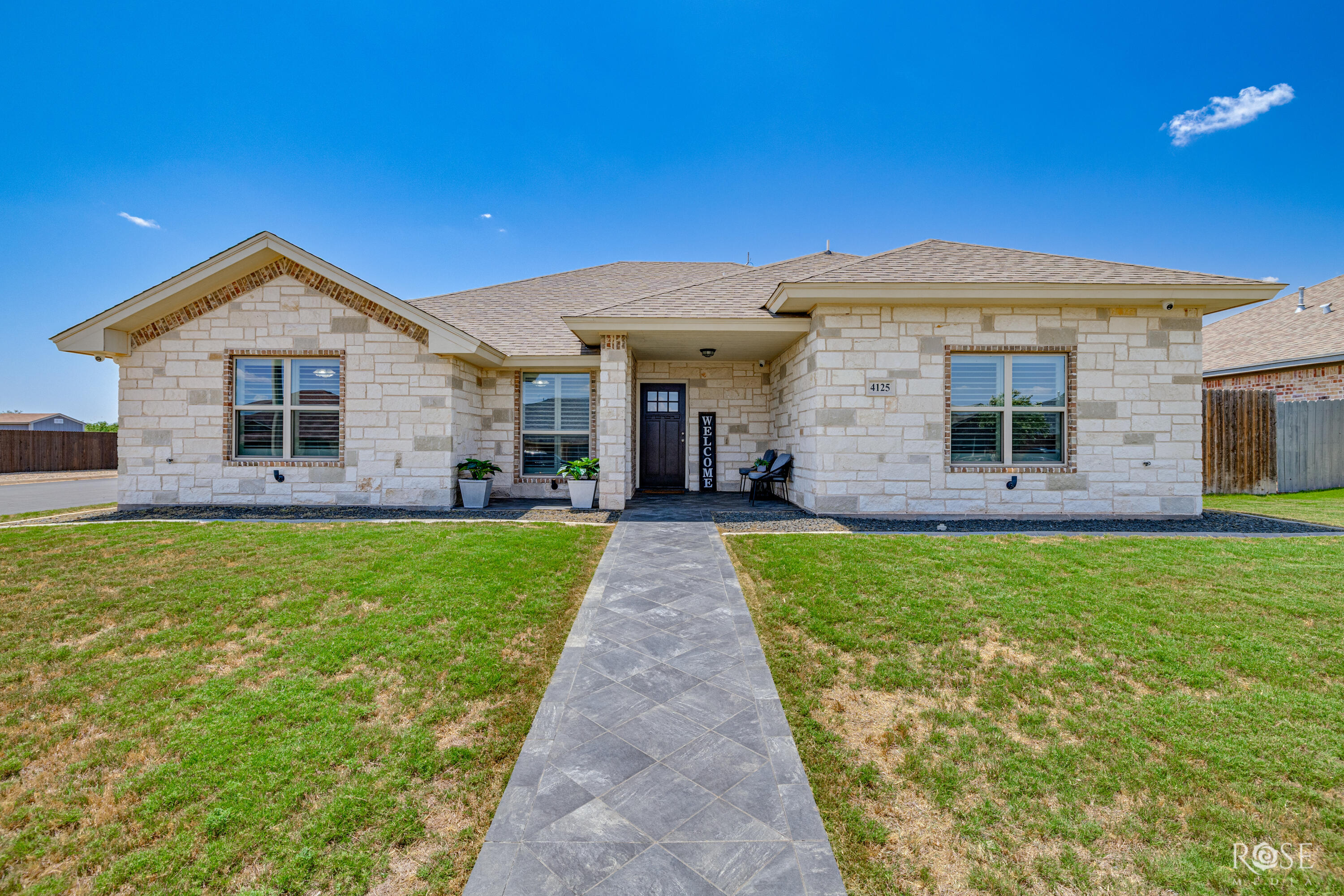 4125 Pendleton Parkway Property Photo 4