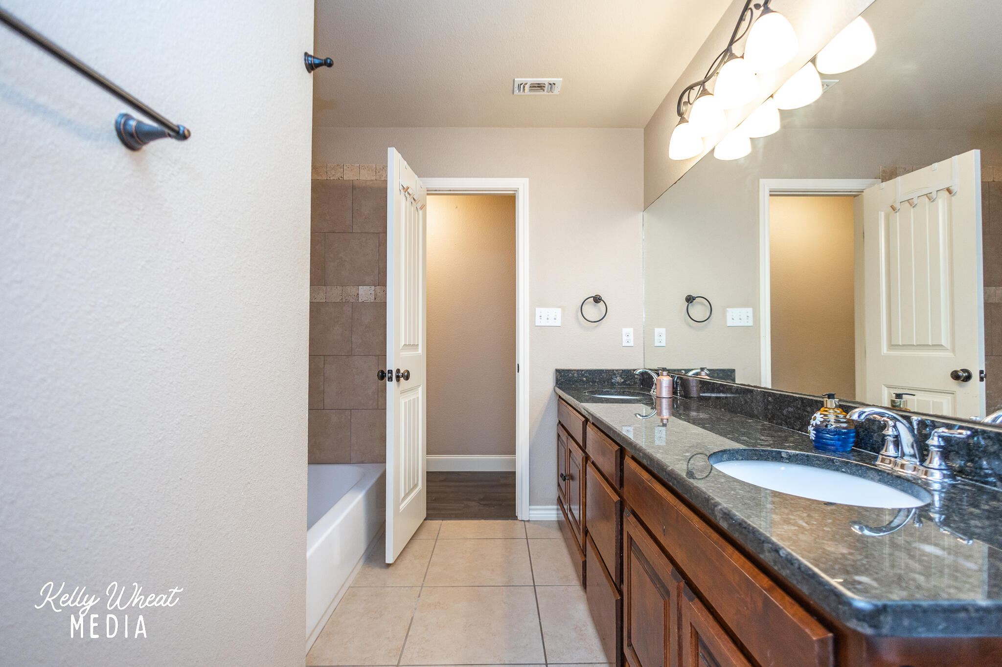5910 Merrick Street Property Photo 19
