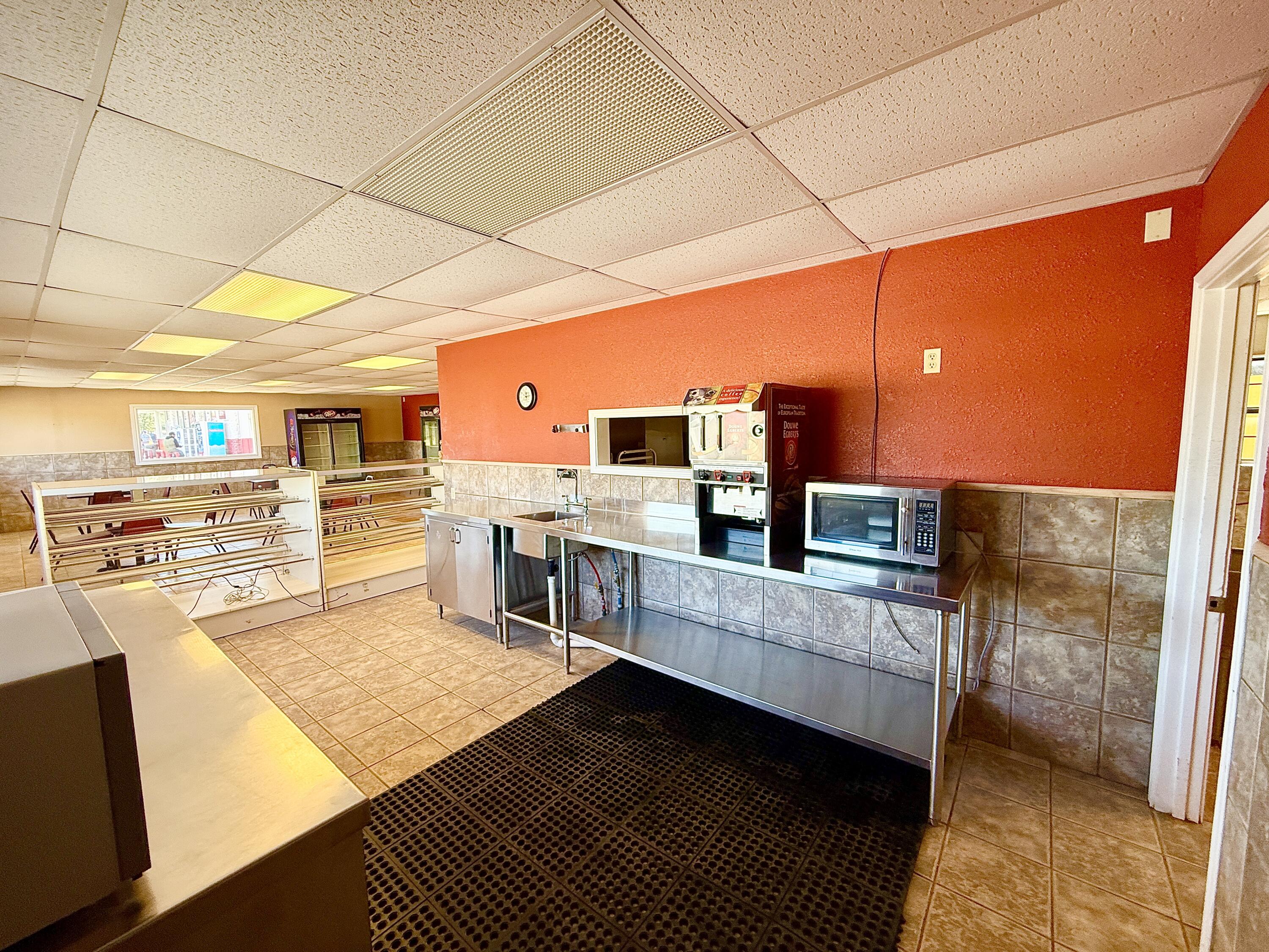 903 15th Street Property Photo 6