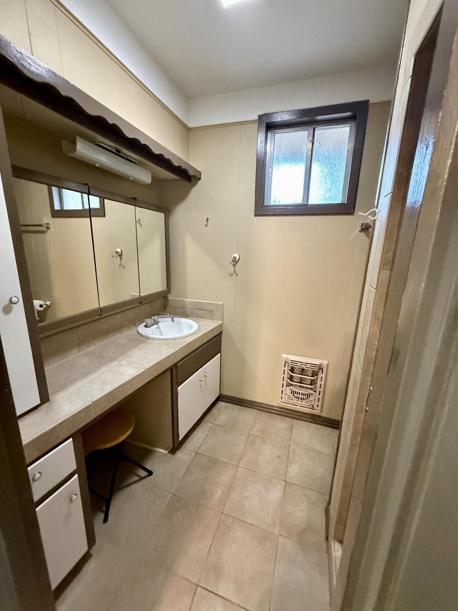 204 Cenizo Street Property Photo 9