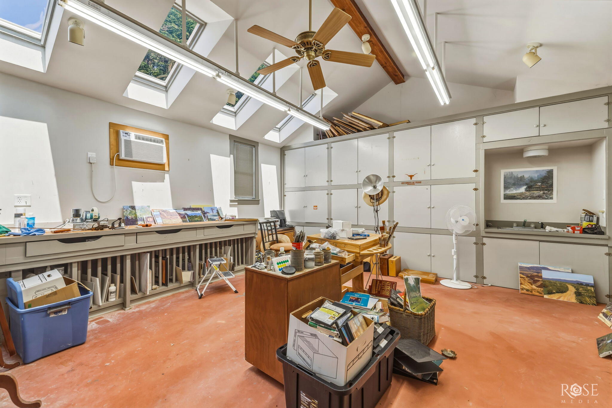 826 W Avenue H Property Photo 35