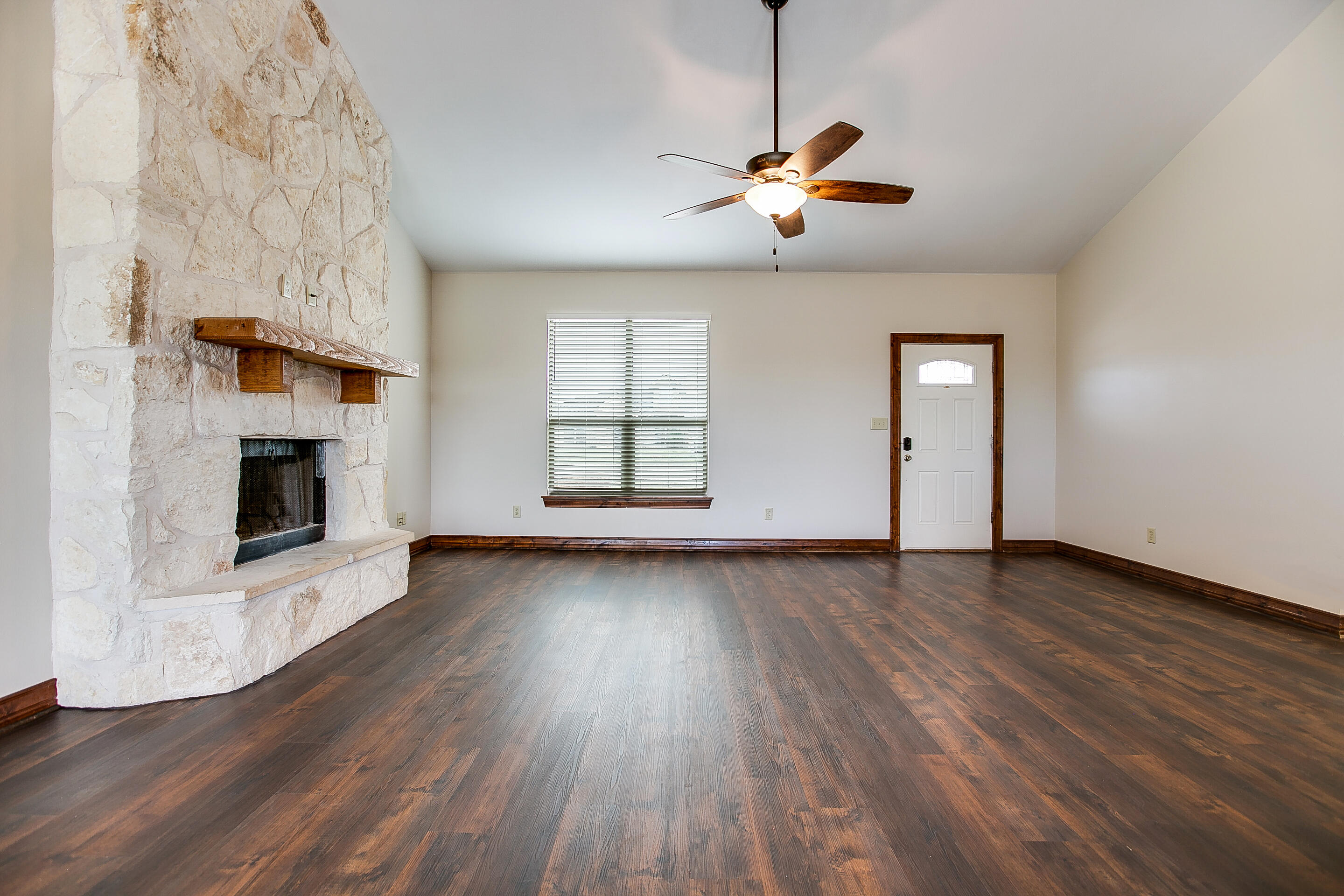 7828 Elk Run Property Photo 5