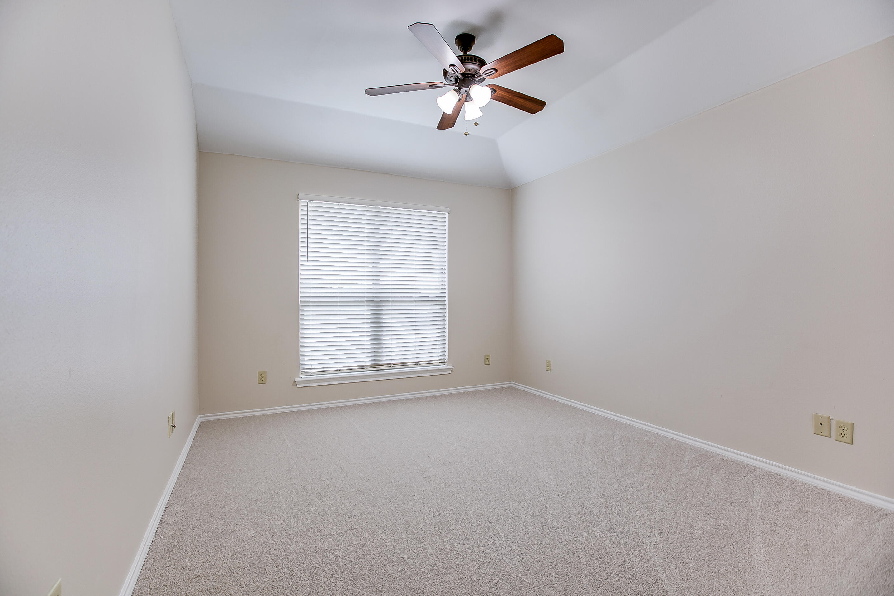7828 Elk Run Property Photo 19