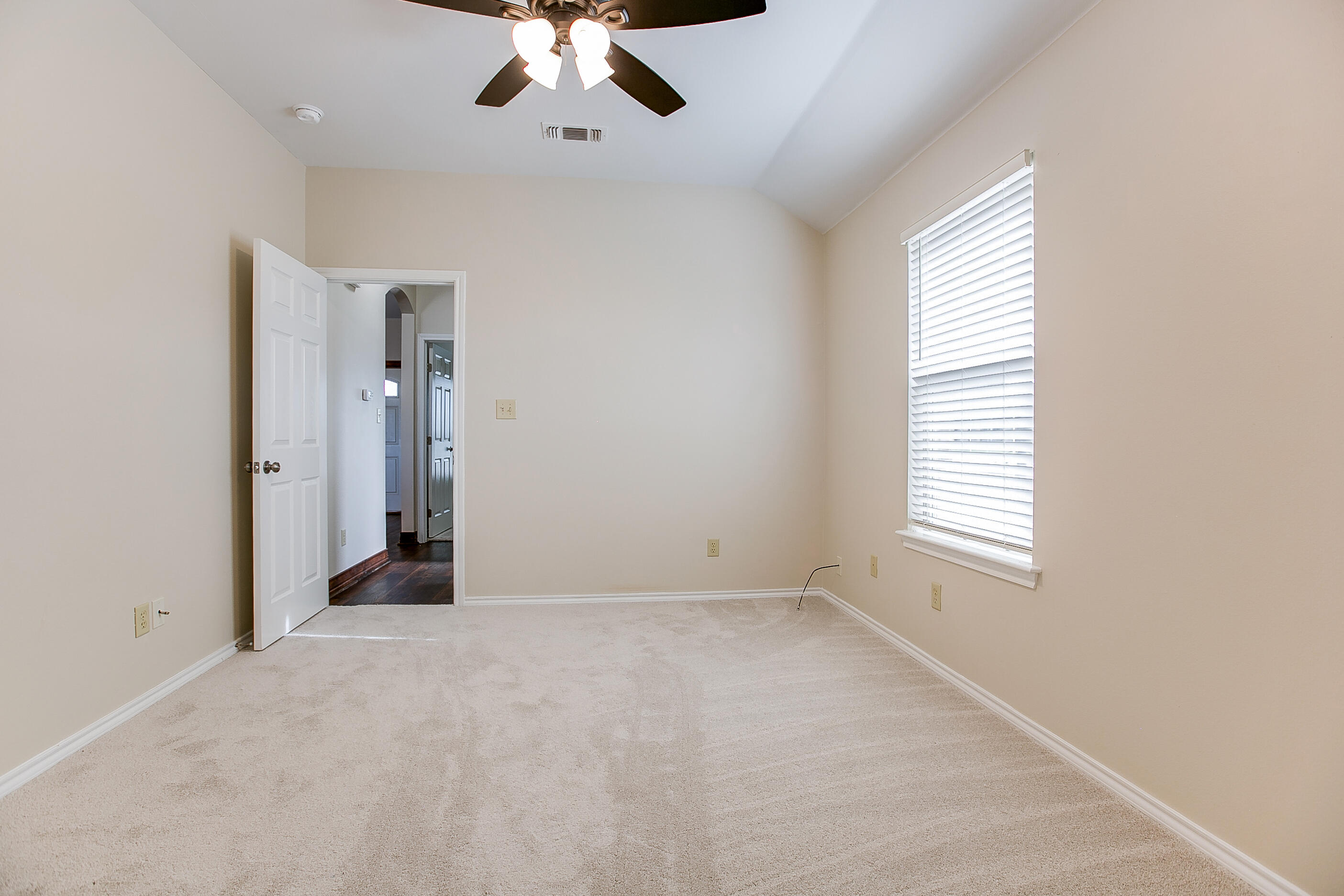 7828 Elk Run Property Photo 24