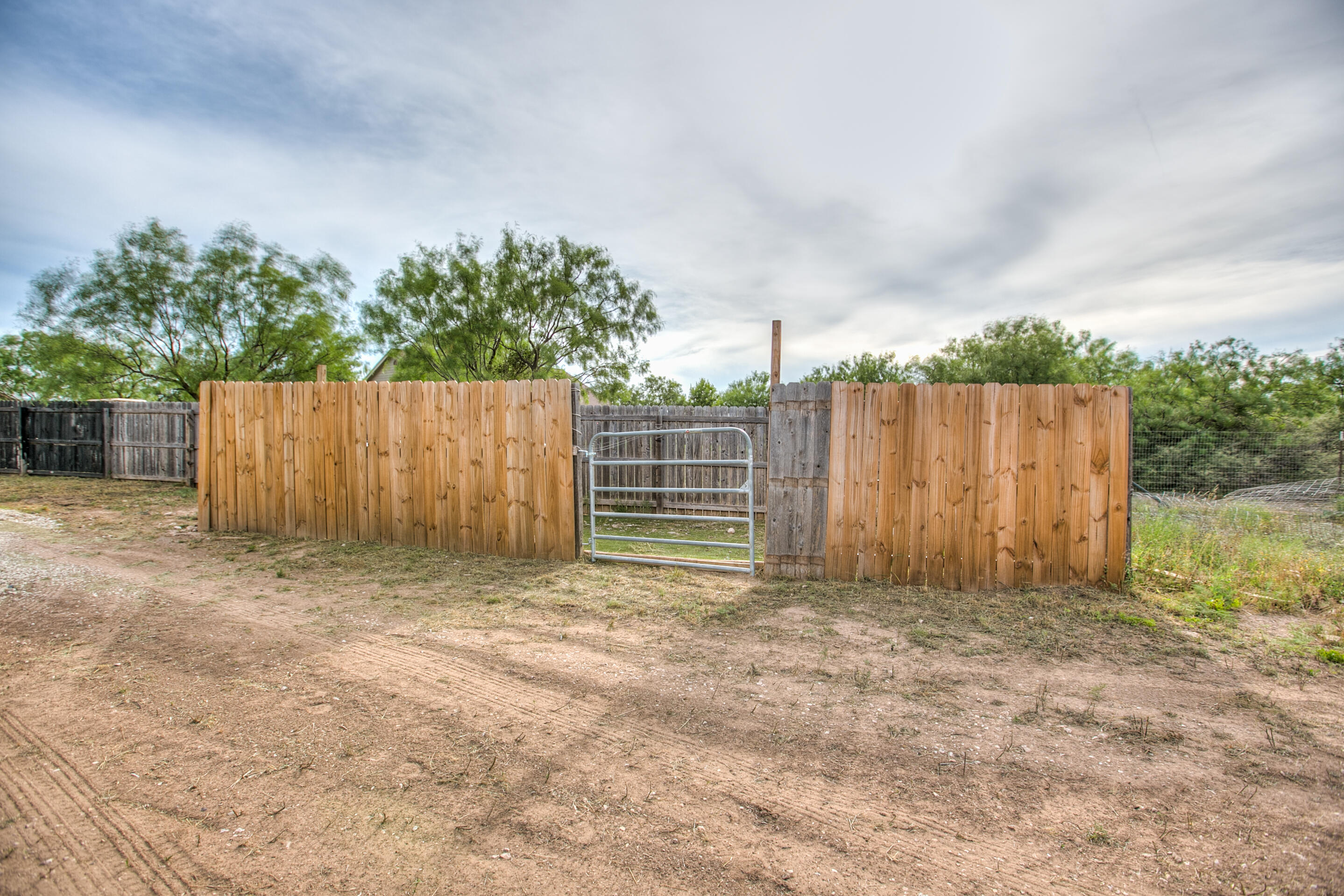 7828 Elk Run Property Photo 31