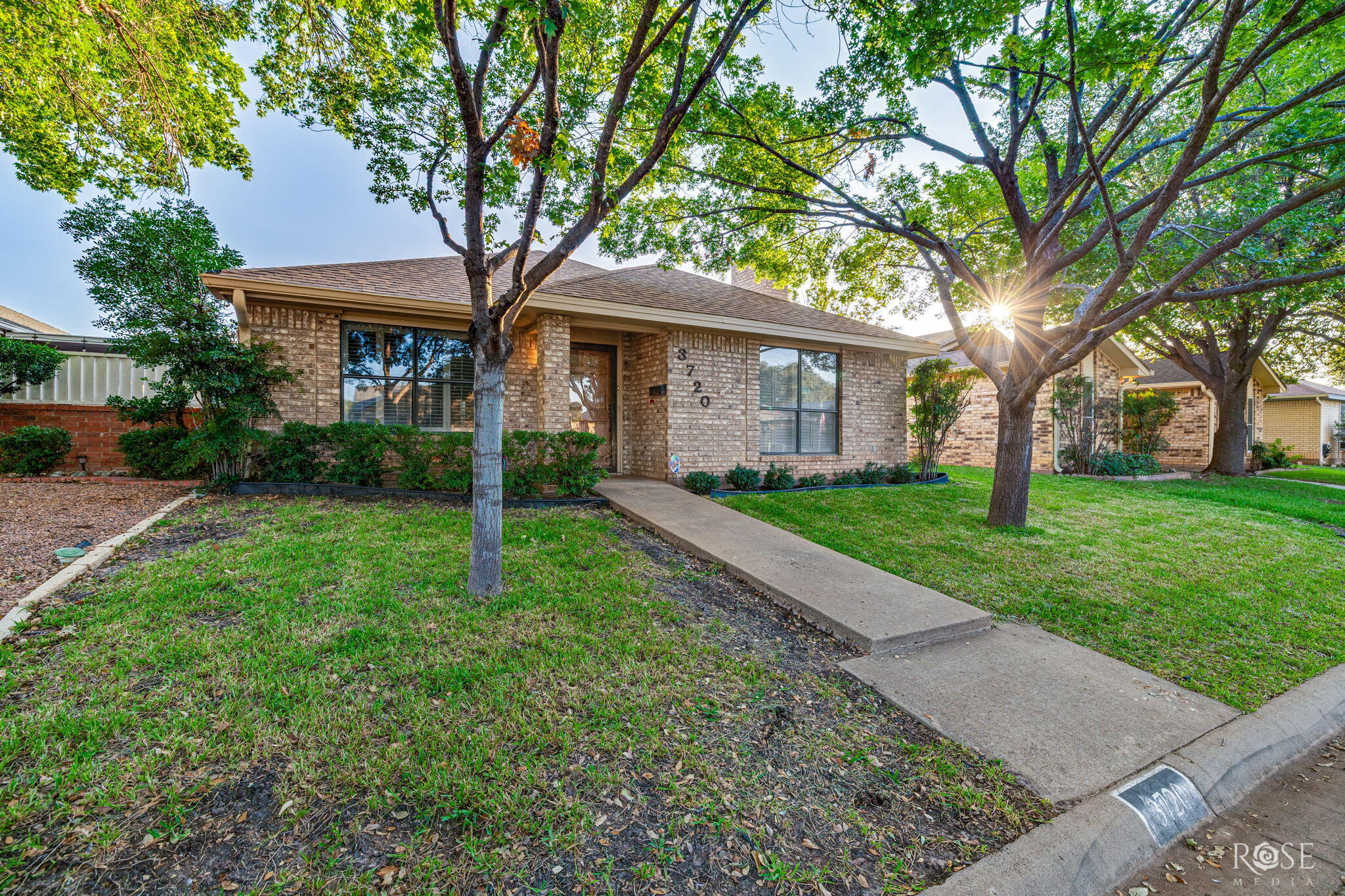3720 Inglewood Drive Property Photo 3