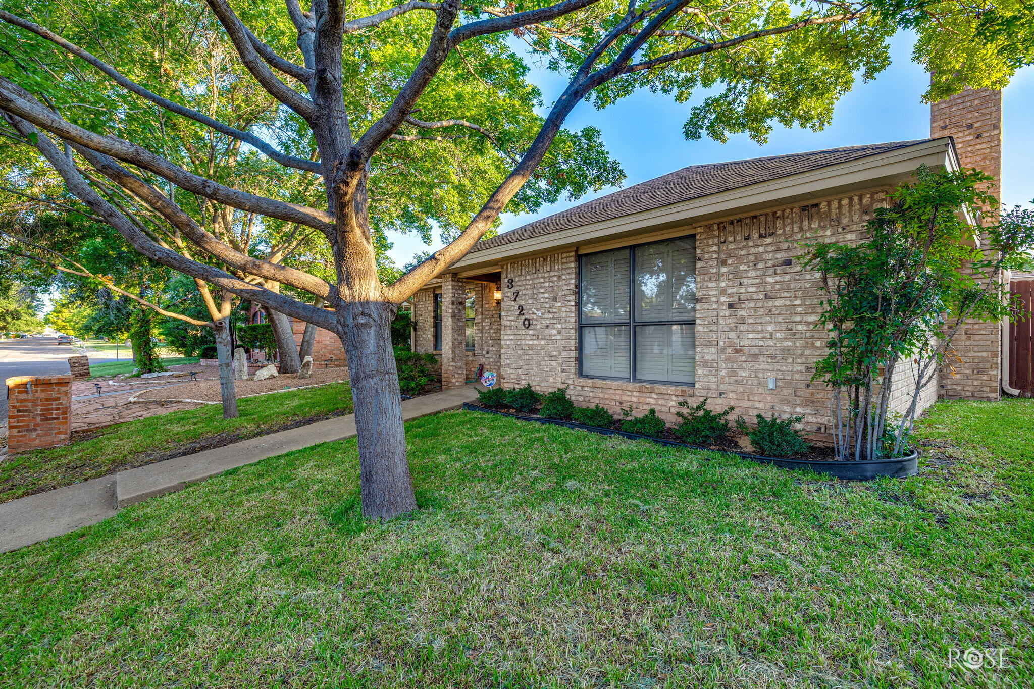 3720 Inglewood Drive Property Photo 4