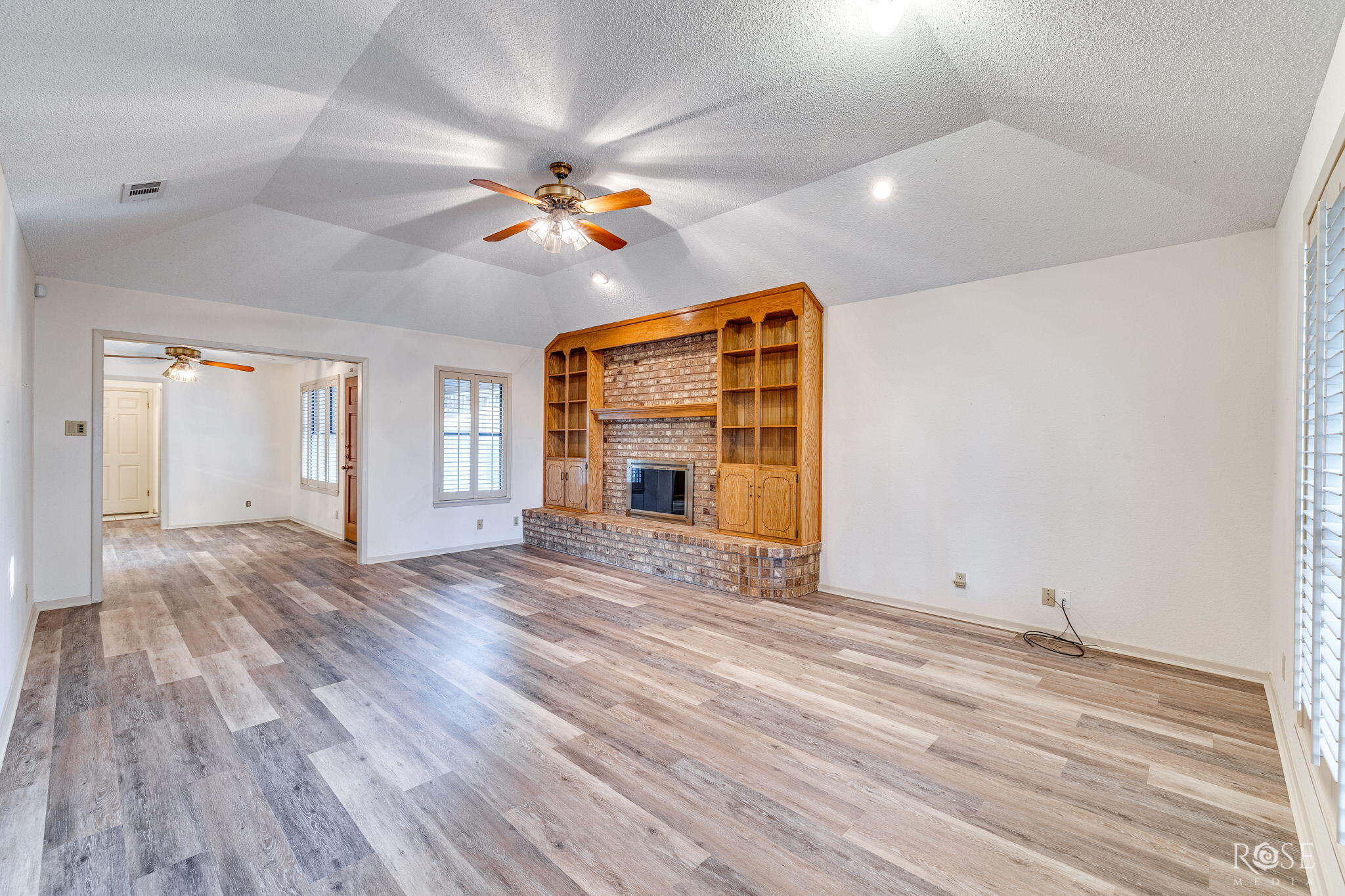 3720 Inglewood Drive Property Photo 6