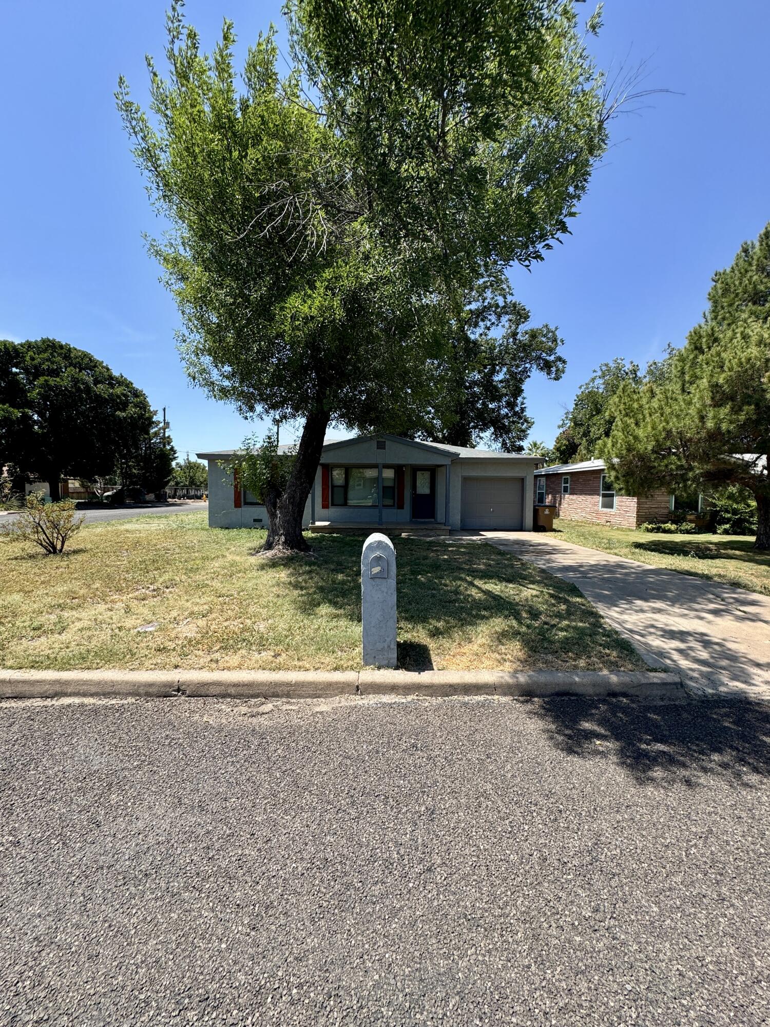 501 Wanda Street Property Photo 2