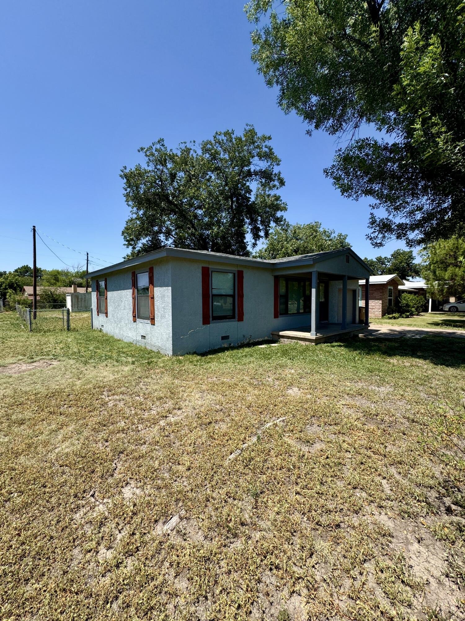 501 Wanda Street Property Photo 4