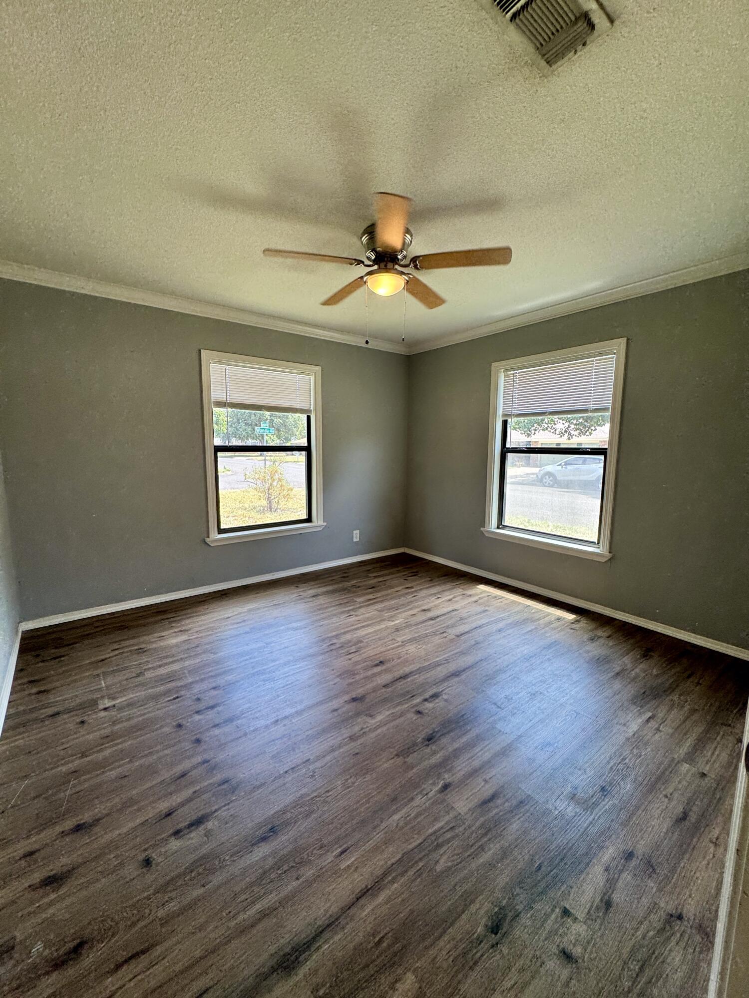 501 Wanda Street Property Photo 16