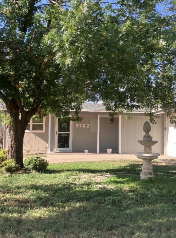 2702 University Avenue Property Photo 1