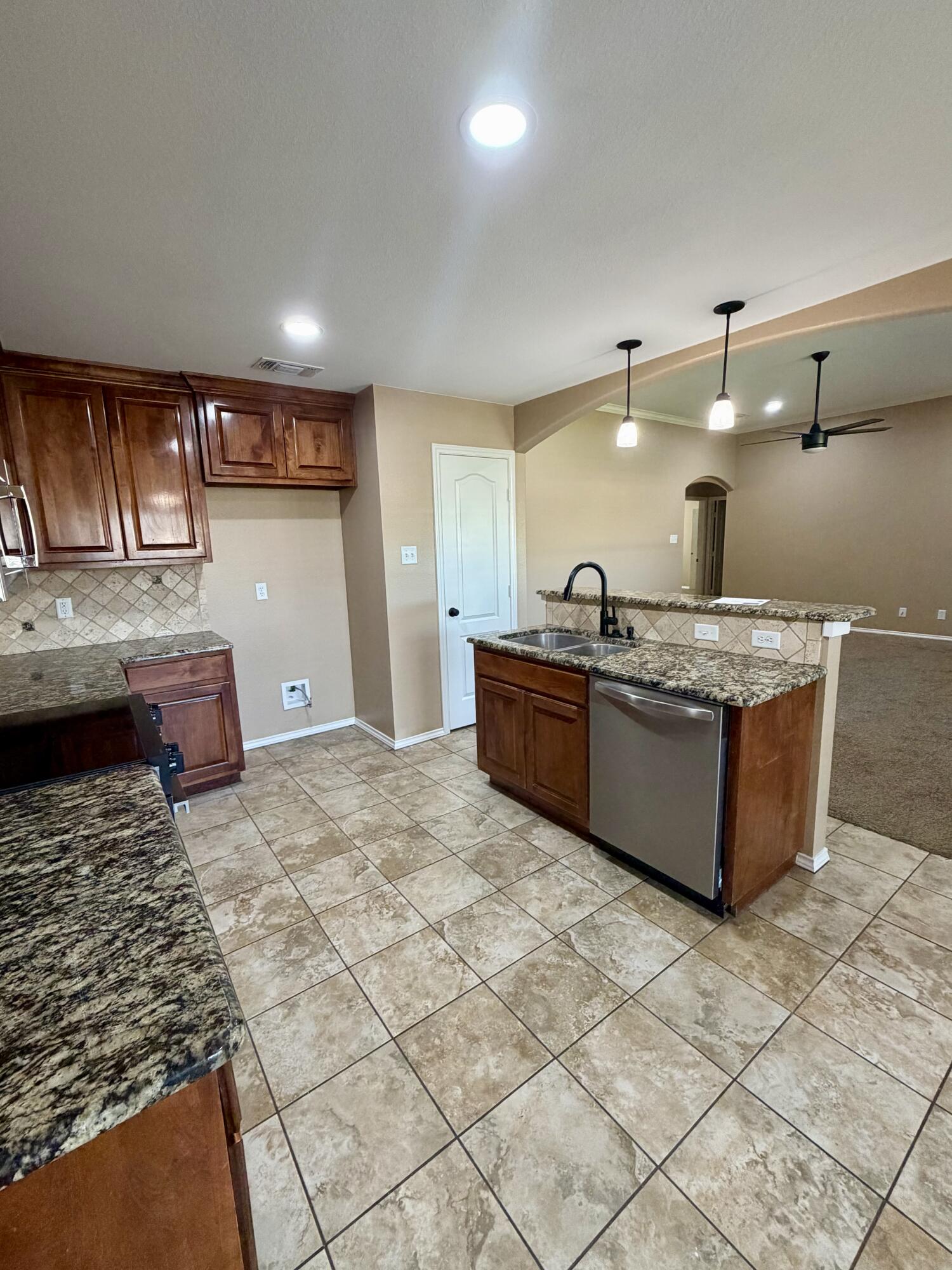 4121 Autumnwood Trail Property Photo 9