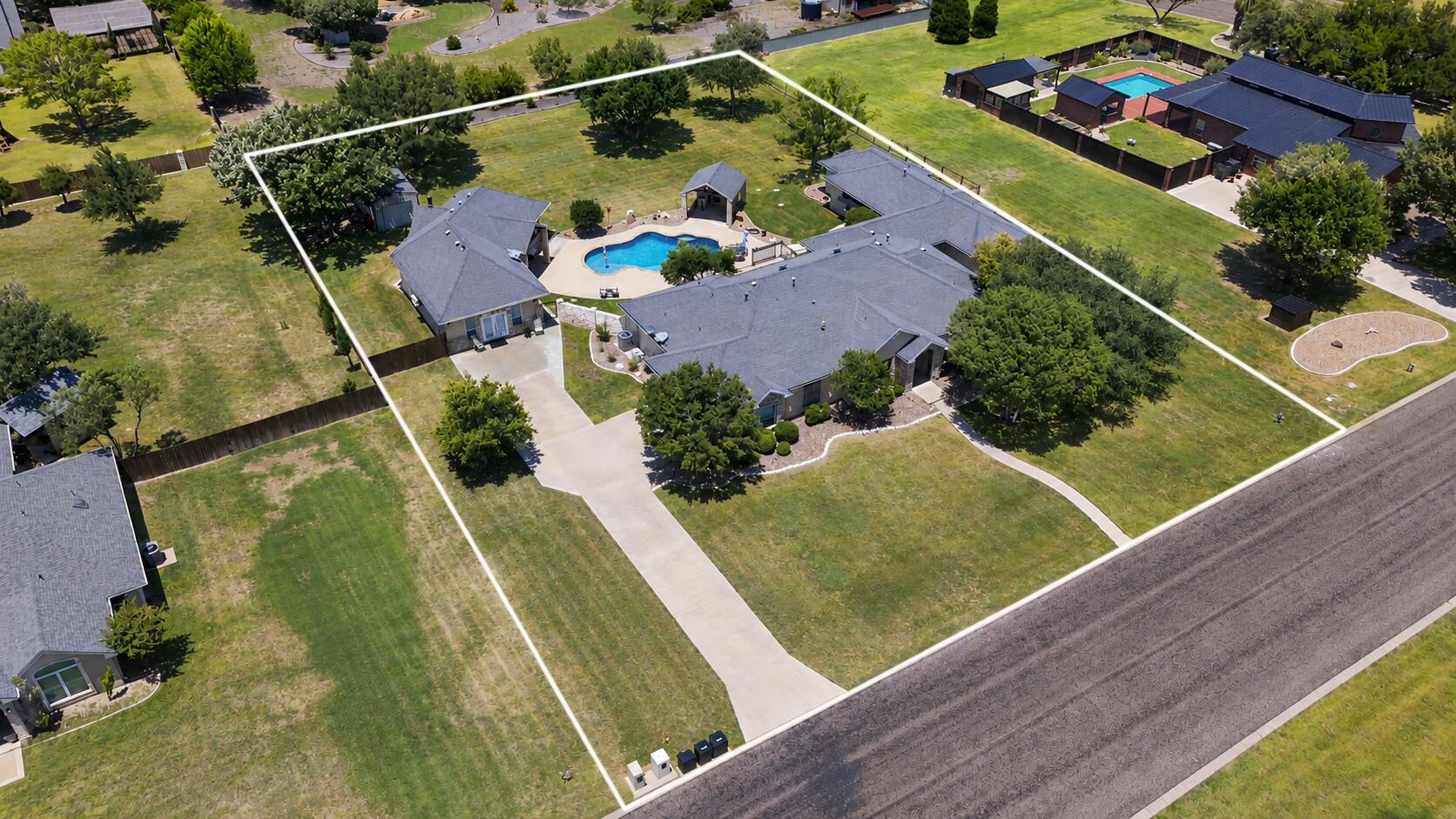 1506 Barbara Avenue Property Photo 1