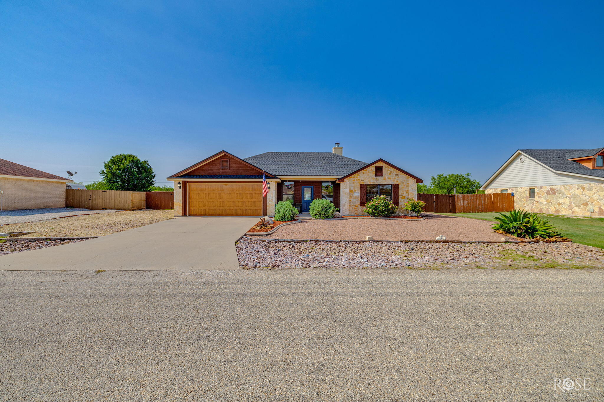 7725 Elk Run Property Photo 3