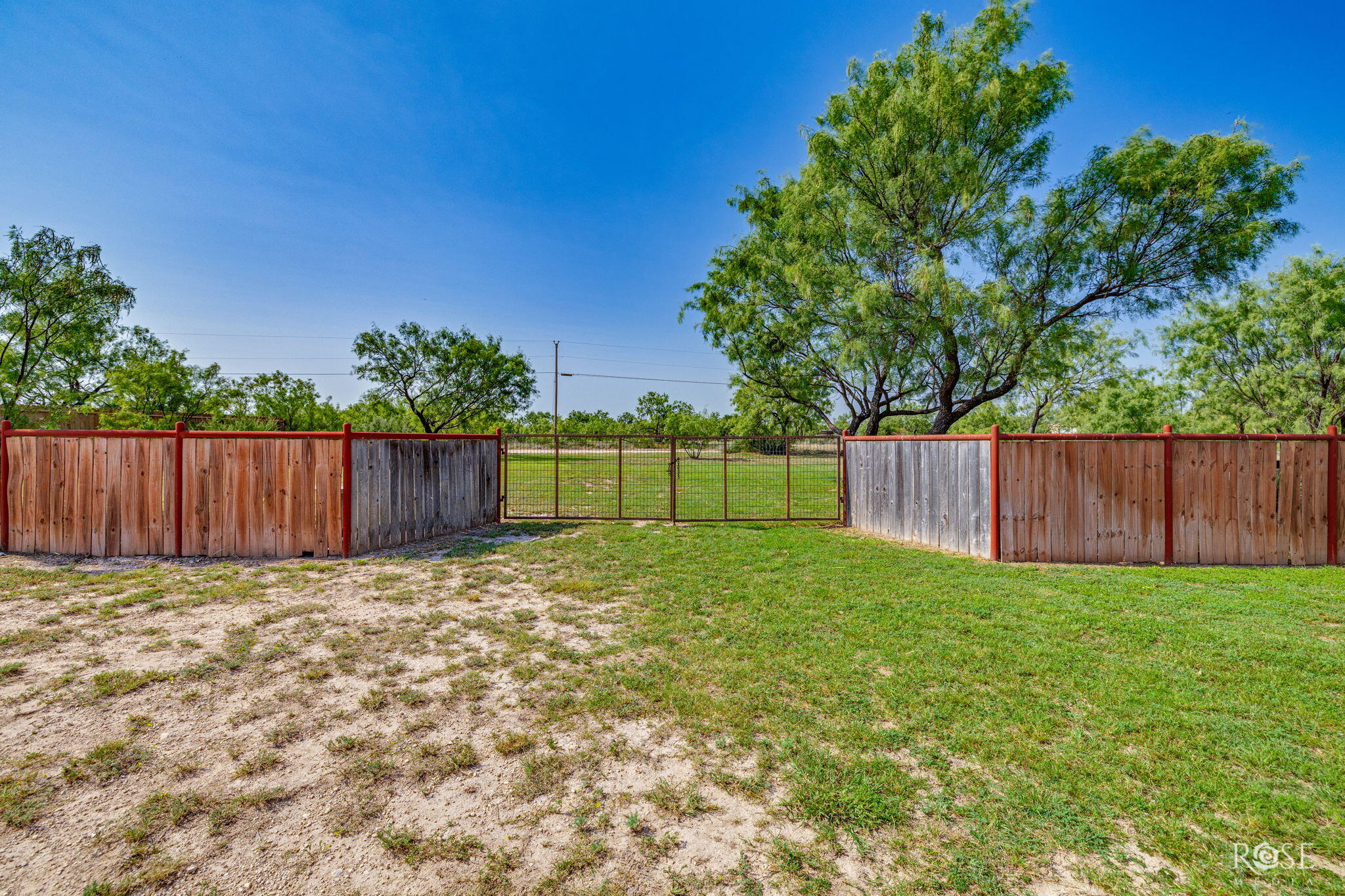 7725 Elk Run Property Photo 36