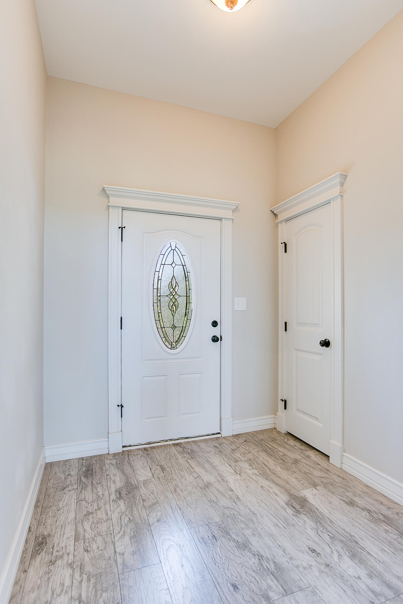 5242 Grey Wolf Lane Property Photo 6