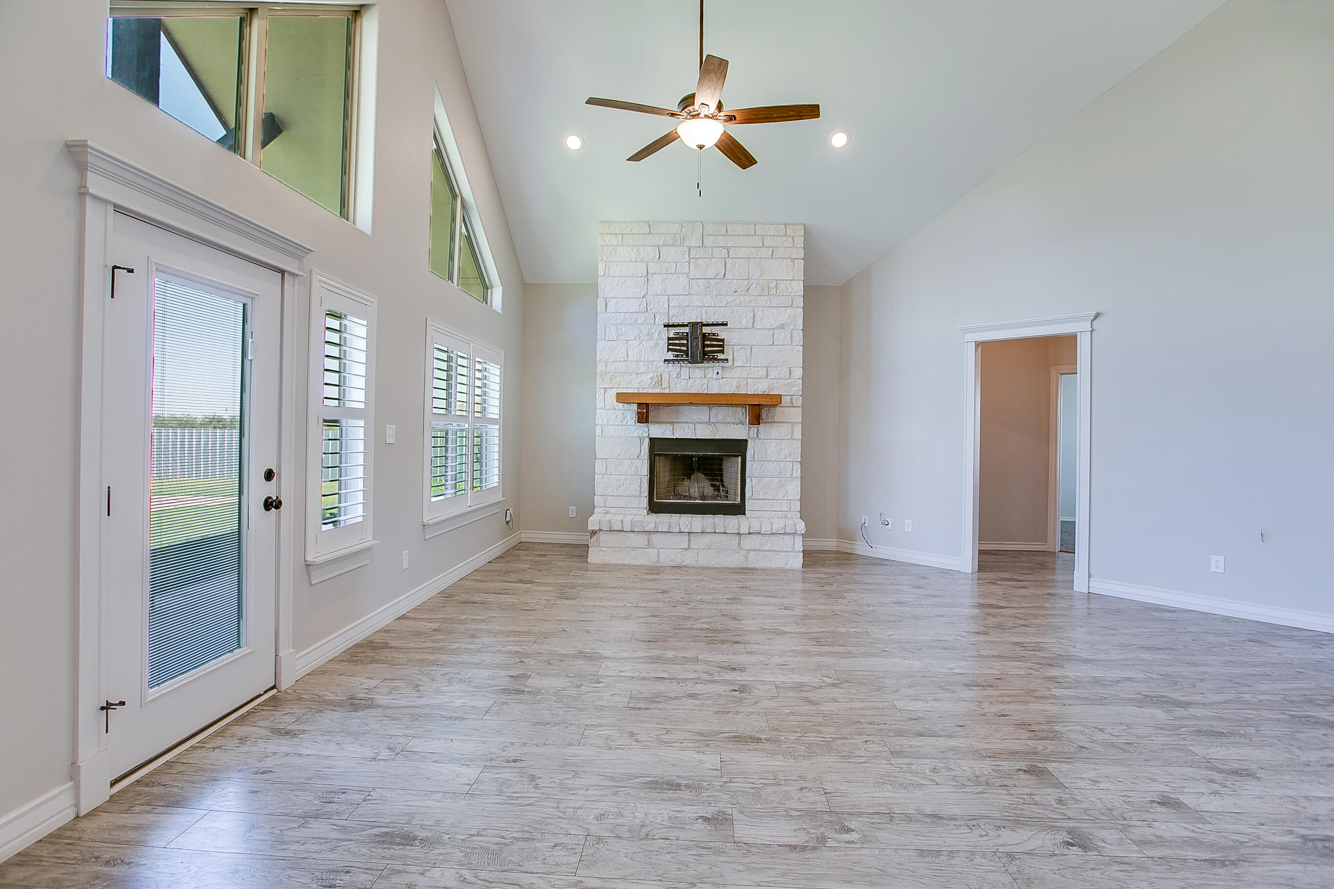 5242 Grey Wolf Lane Property Photo 10