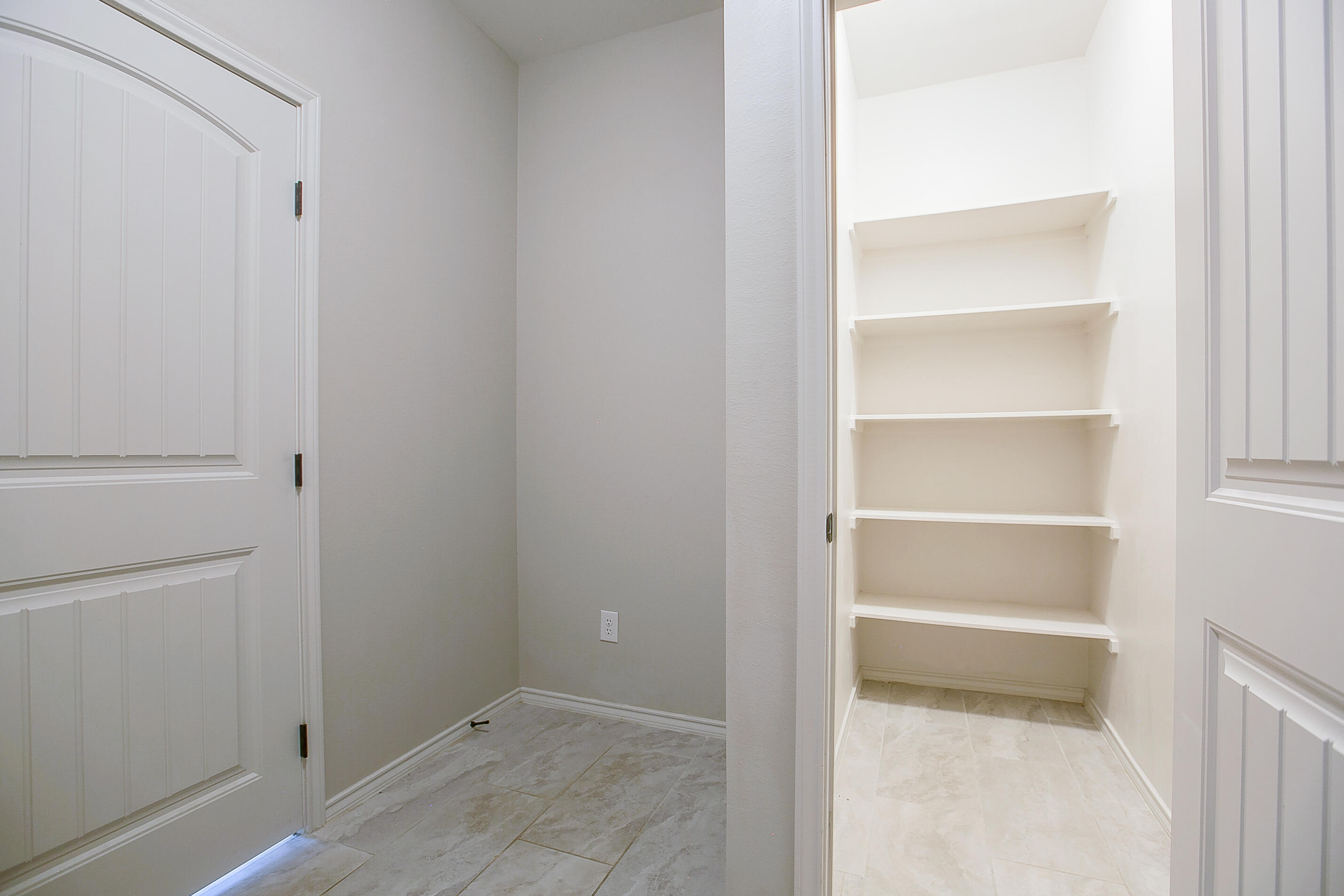 5242 Grey Wolf Lane Property Photo 17