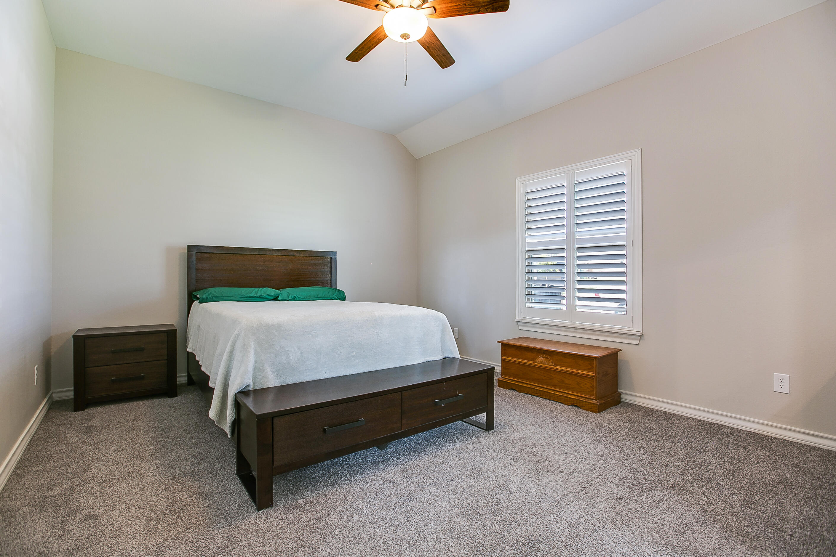 5242 Grey Wolf Lane Property Photo 18