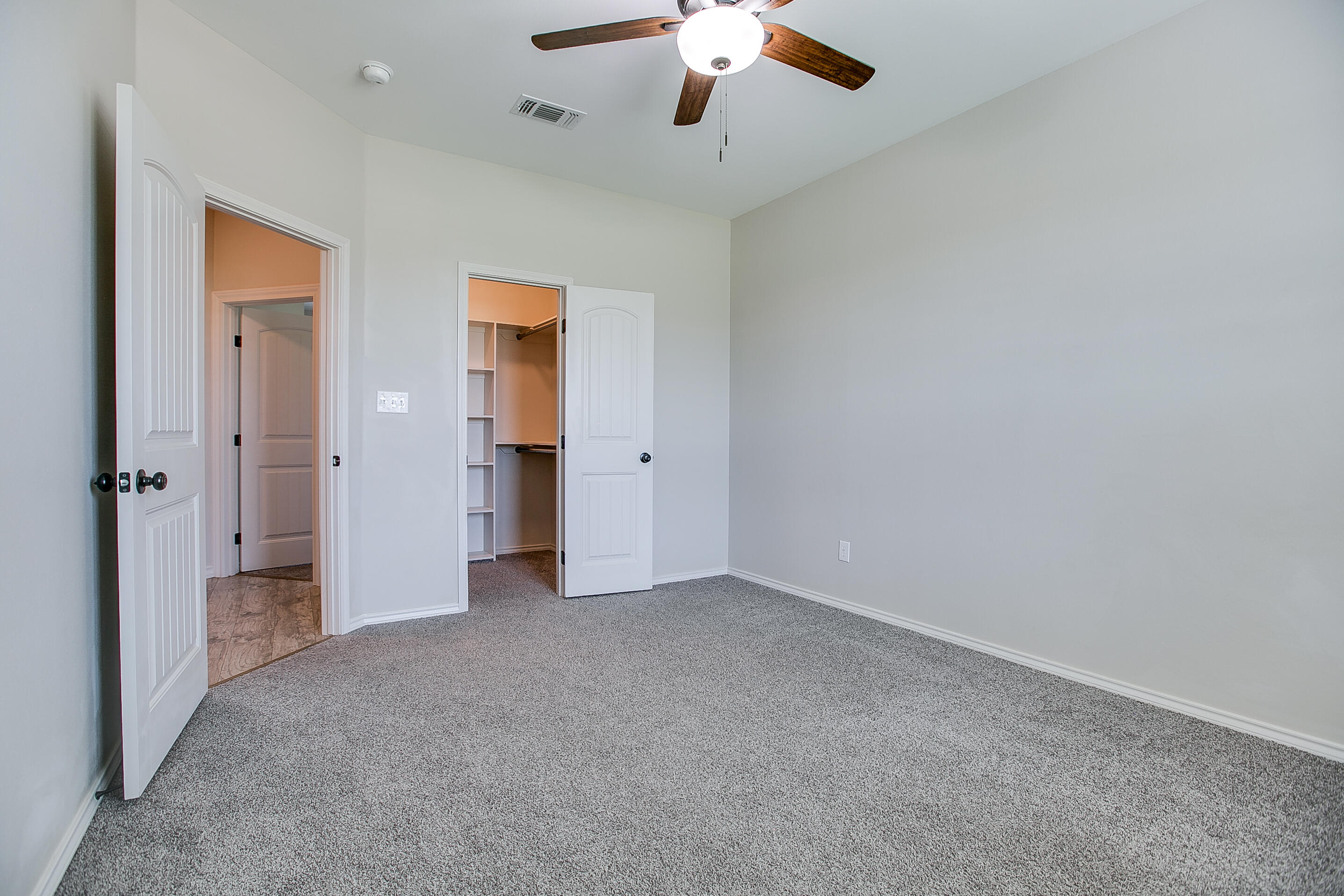 5242 Grey Wolf Lane Property Photo 24