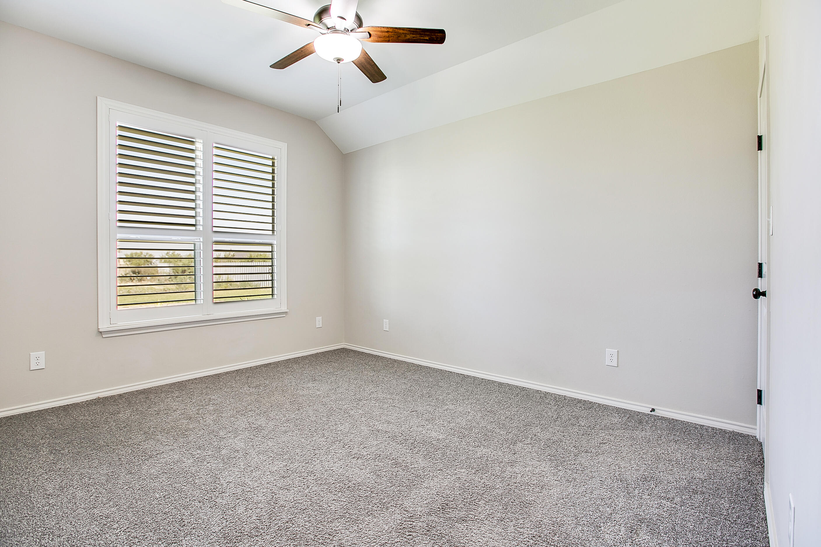 5242 Grey Wolf Lane Property Photo 27