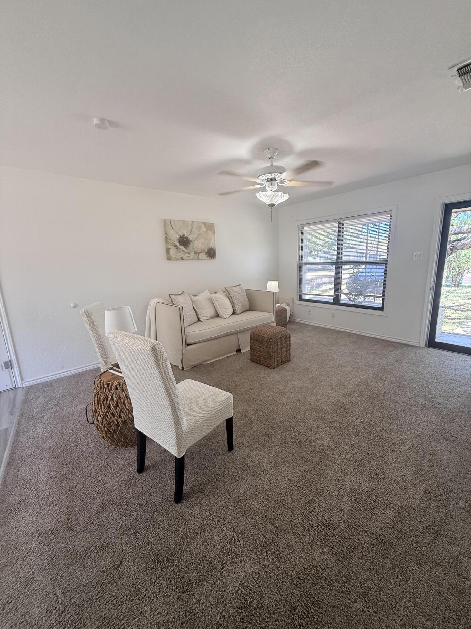 311 Iris Street Property Photo 5