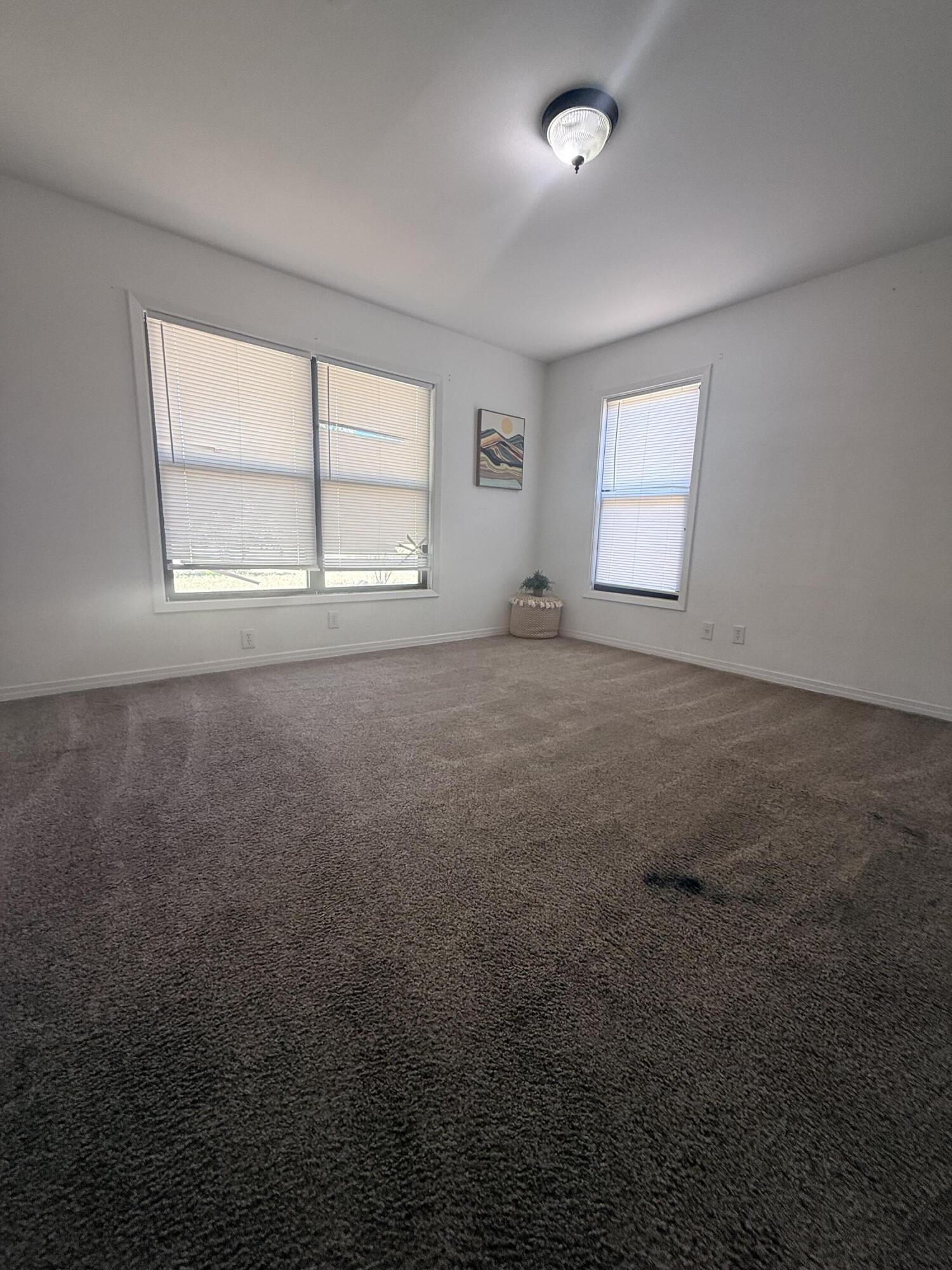 311 Iris Street Property Photo 11