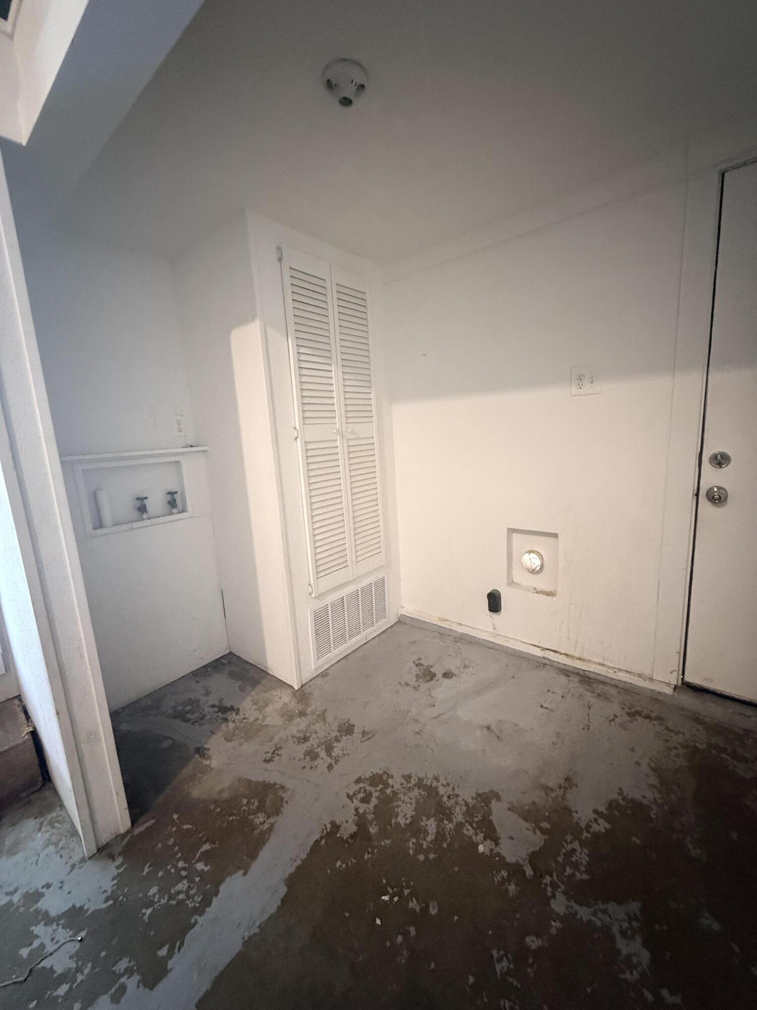 311 Iris Street Property Photo 16
