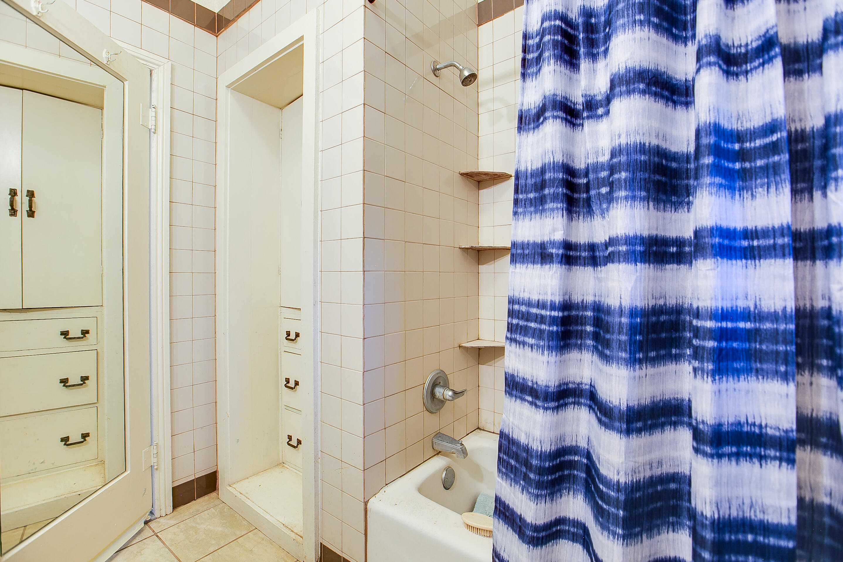 1105 N Van Buren Street Property Photo 11