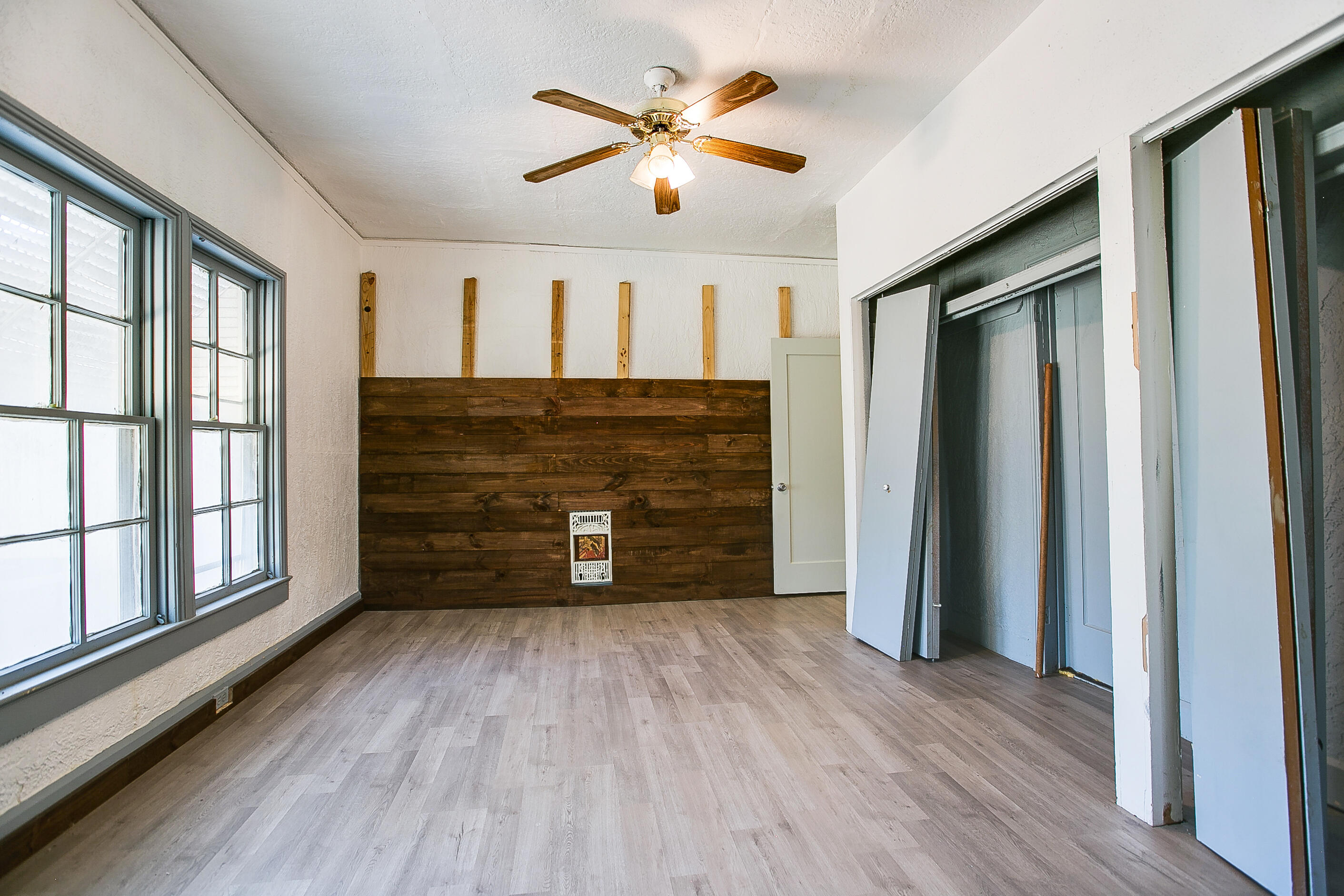 1105 N Van Buren Street Property Photo 13