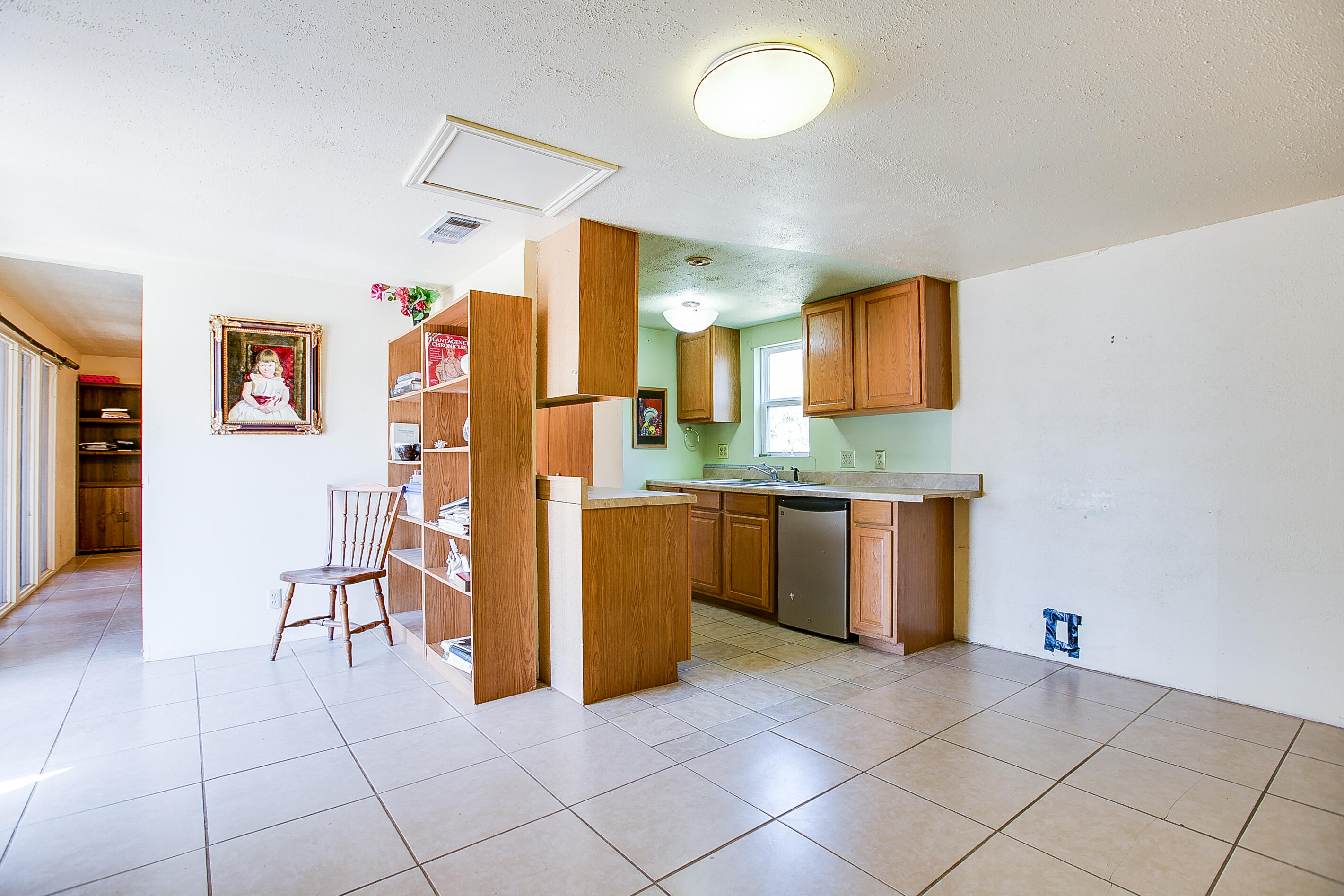 1105 N Van Buren Street Property Photo 17